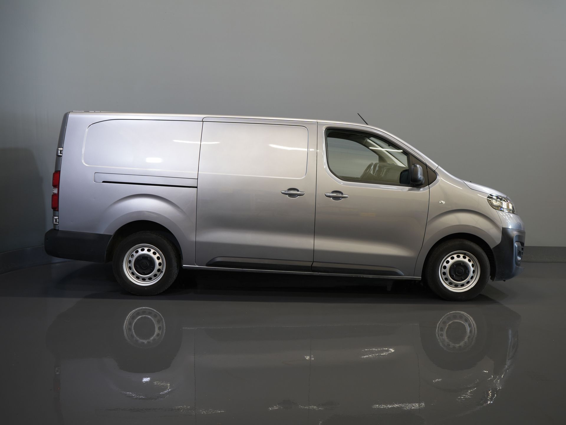Fiat Scudo Bestelbus 2.0 MJ 145 pk L3 BPM VRIJ! Adapt.Cruise/ Climate/ Keyless/ Carplay/ Camera/ PDC 10