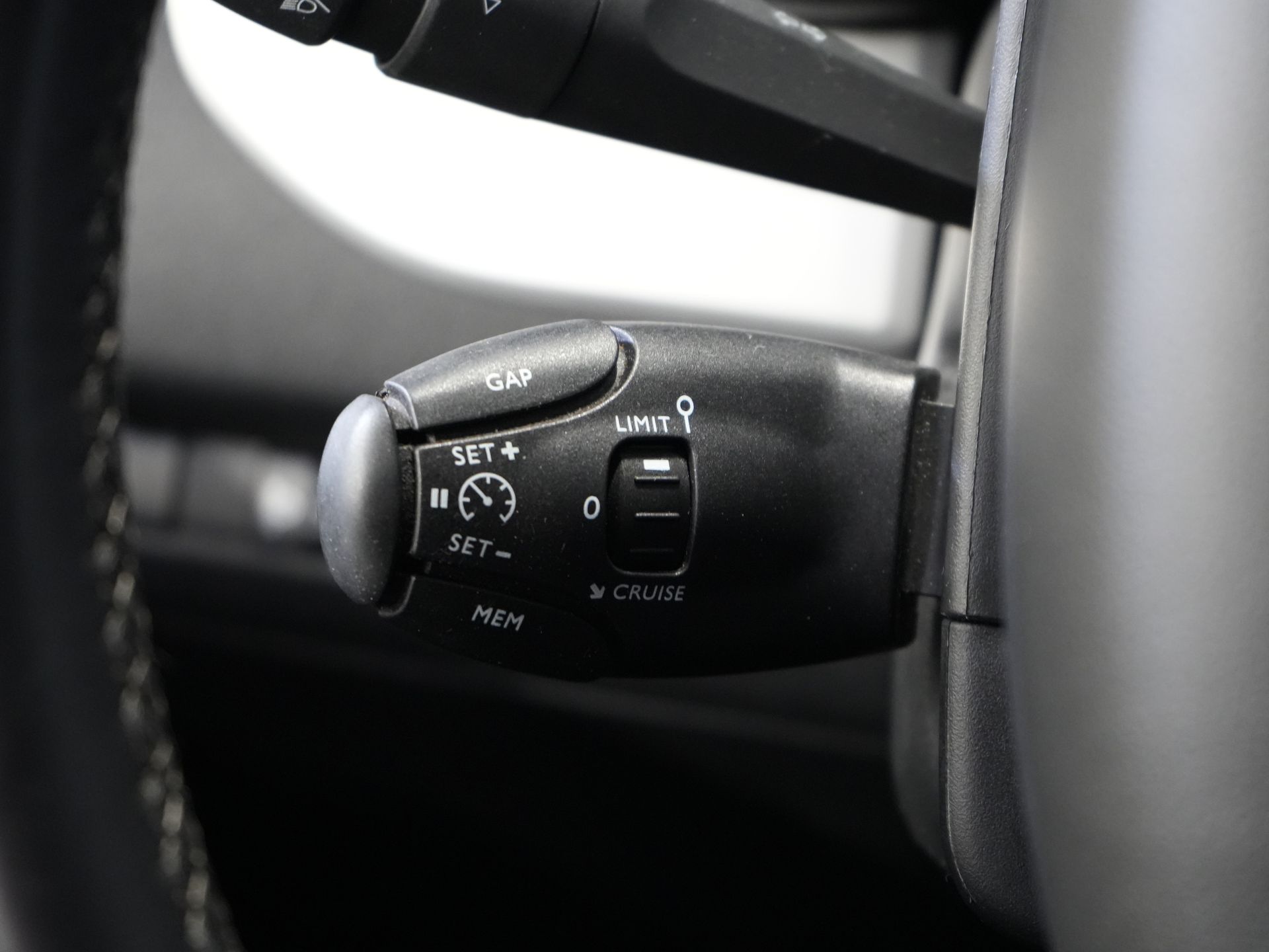Fiat Scudo Bestelbus 2.0 MJ 145 pk L3 BPM VRIJ! Adapt.Cruise/ Climate/ Keyless/ Carplay/ Camera/ PDC 17