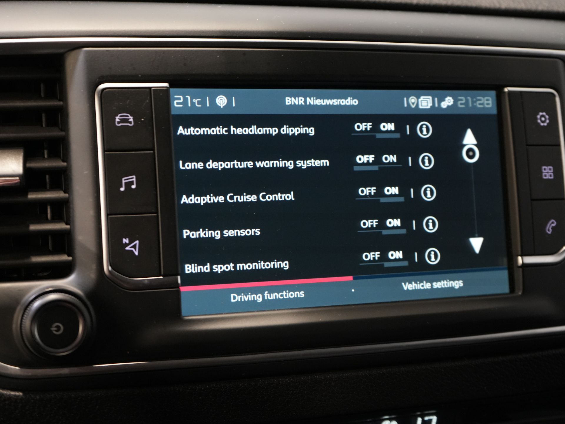 Fiat Scudo Bestelbus 2.0 MJ 145 pk L3 BPM VRIJ! Adapt.Cruise/ Climate/ Keyless/ Carplay/ Camera/ PDC 21