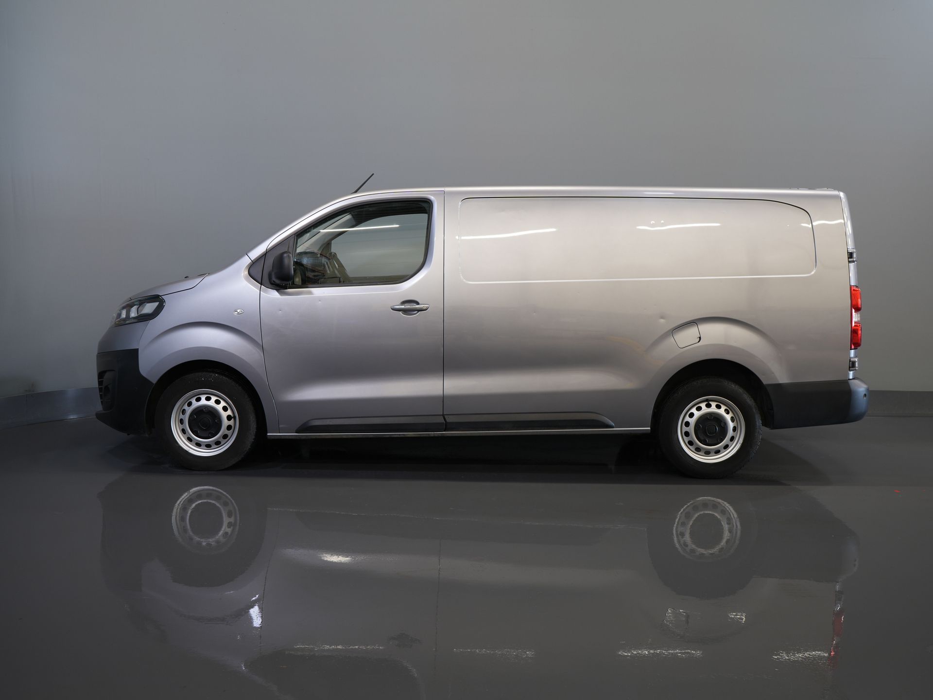 Fiat Scudo Bestelbus 2.0 MJ 145 pk L3 BPM VRIJ! Adapt.Cruise/ Climate/ Keyless/ Carplay/ Camera/ PDC 9