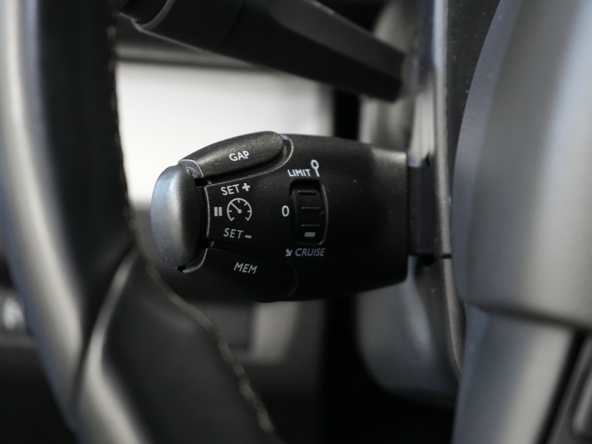 Fiat Scudo Bestelbus 2.0 MJ 145 pk L3 BPM VRIJ! Adapt.Cruise/ Climate/ Keyless/ Carplay/ Camera/ PDC 17