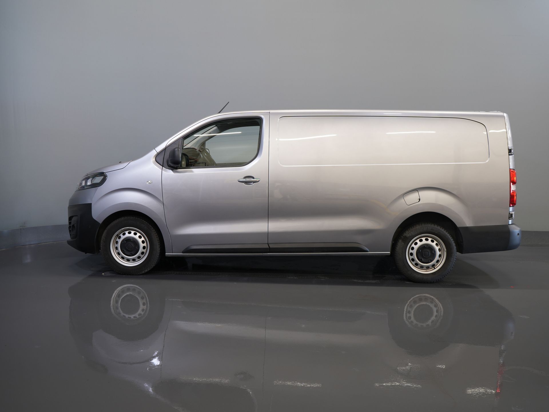 Fiat Scudo Bestelbus 2.0 MJ 145 pk L3 BPM VRIJ! Adapt.Cruise/ Climate/ Keyless/ Carplay/ Camera/ PDC 9