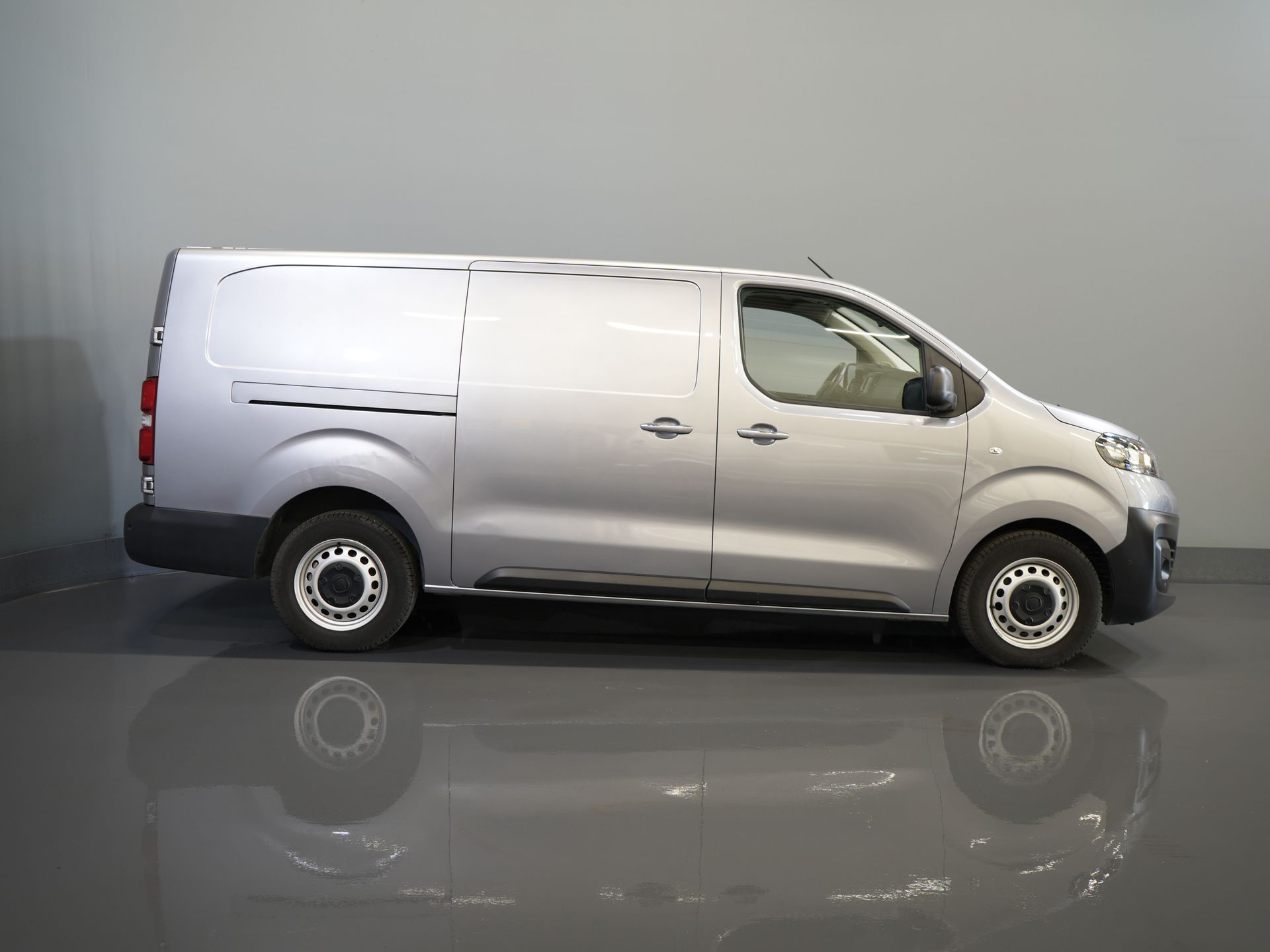 Fiat Scudo Bestelbus 2.0 MJ 145 pk L3 BPM VRIJ! Adapt.Cruise/ Climate/ Keyless/ Carplay/ Camera/ PDC 10