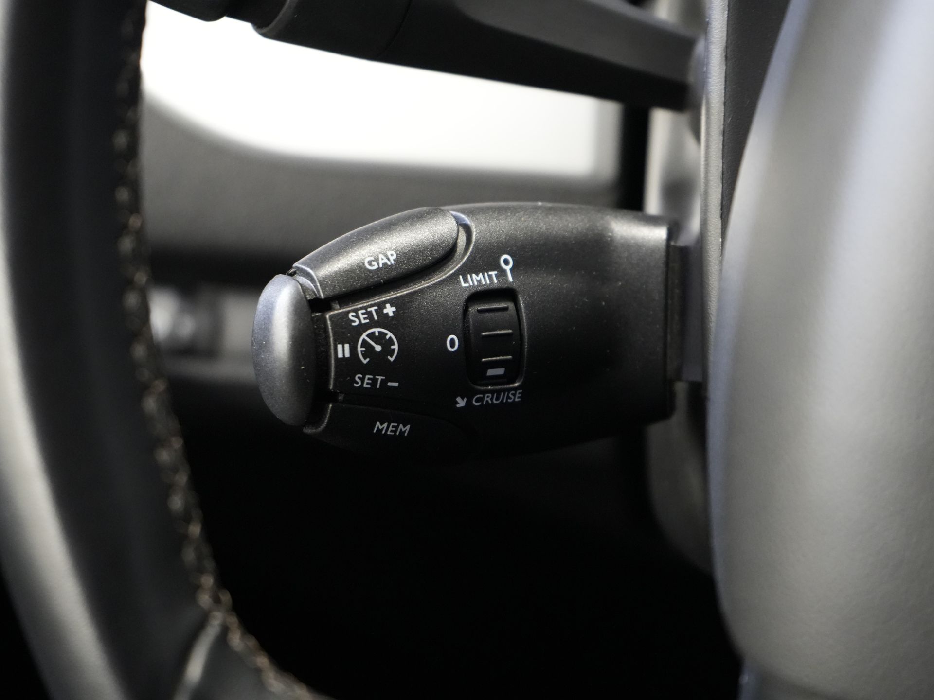 Fiat Scudo Bestelbus 2.0 MJ 145 pk L3 BPM VRIJ! Adapt.Cruise/ Climate/ Keyless/ Carplay/ Camera/ PDC 17
