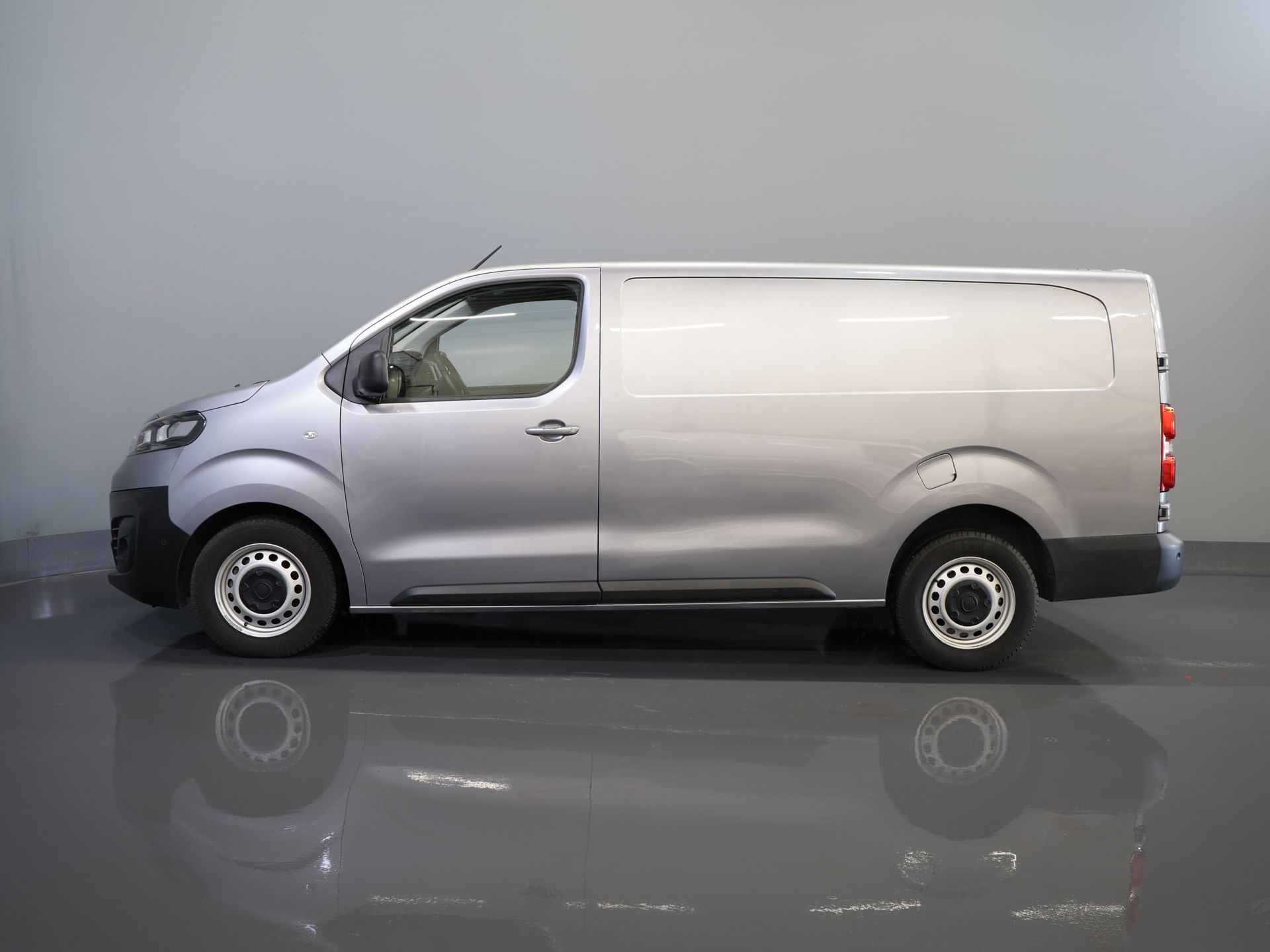 Fiat Scudo Bestelbus 2.0 MJ 145 pk L3 BPM VRIJ! Adapt.Cruise/ Climate/ Keyless/ Carplay/ Camera/ PDC 9