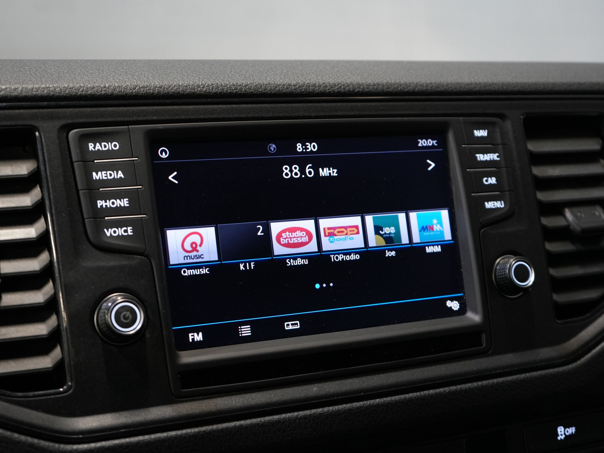 Volkswagen Crafter Bestelbus 35 2.0 TDI 140 pk L4H3 BPM VRIJ! Carplay/ 3 Pers./ PDC/ Airco 18