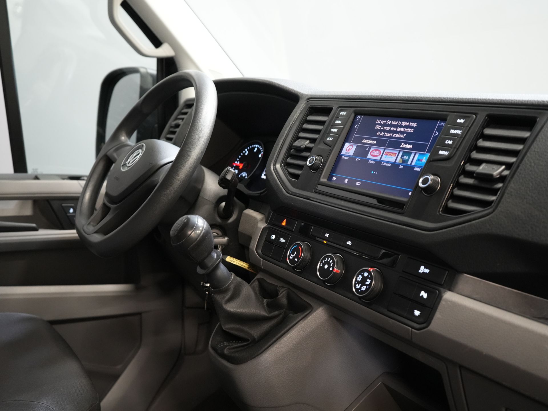 Volkswagen Crafter Bestelbus 35 2.0 TDI 140 pk L4H3 BPM VRIJ! Carplay/ 3 Pers./ PDC/ Airco 2