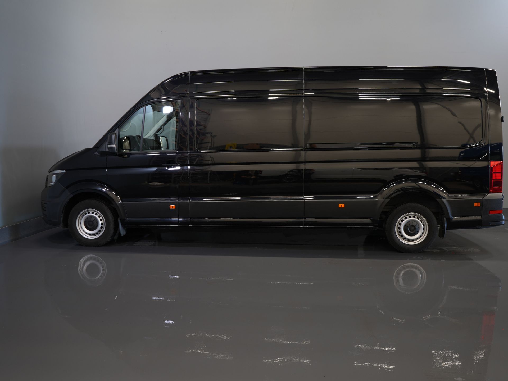 Volkswagen Crafter Bestelbus 35 2.0 TDI 140 pk L4H3 BPM VRIJ! Carplay/ 3 Pers./ PDC/ Airco 9