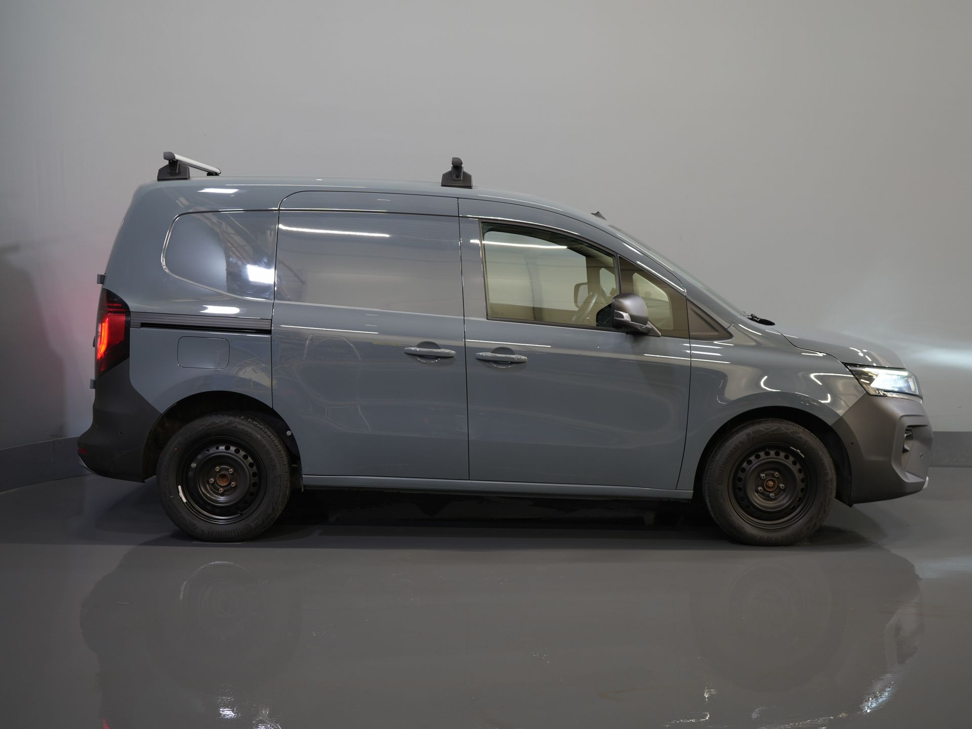 Nissan Townstar Bestelbus N-Connecta 130 pk BENZINE Carplay/ Stoelverw./ Keyless/ Camera/ PDC/ Cruise/ Airco 10