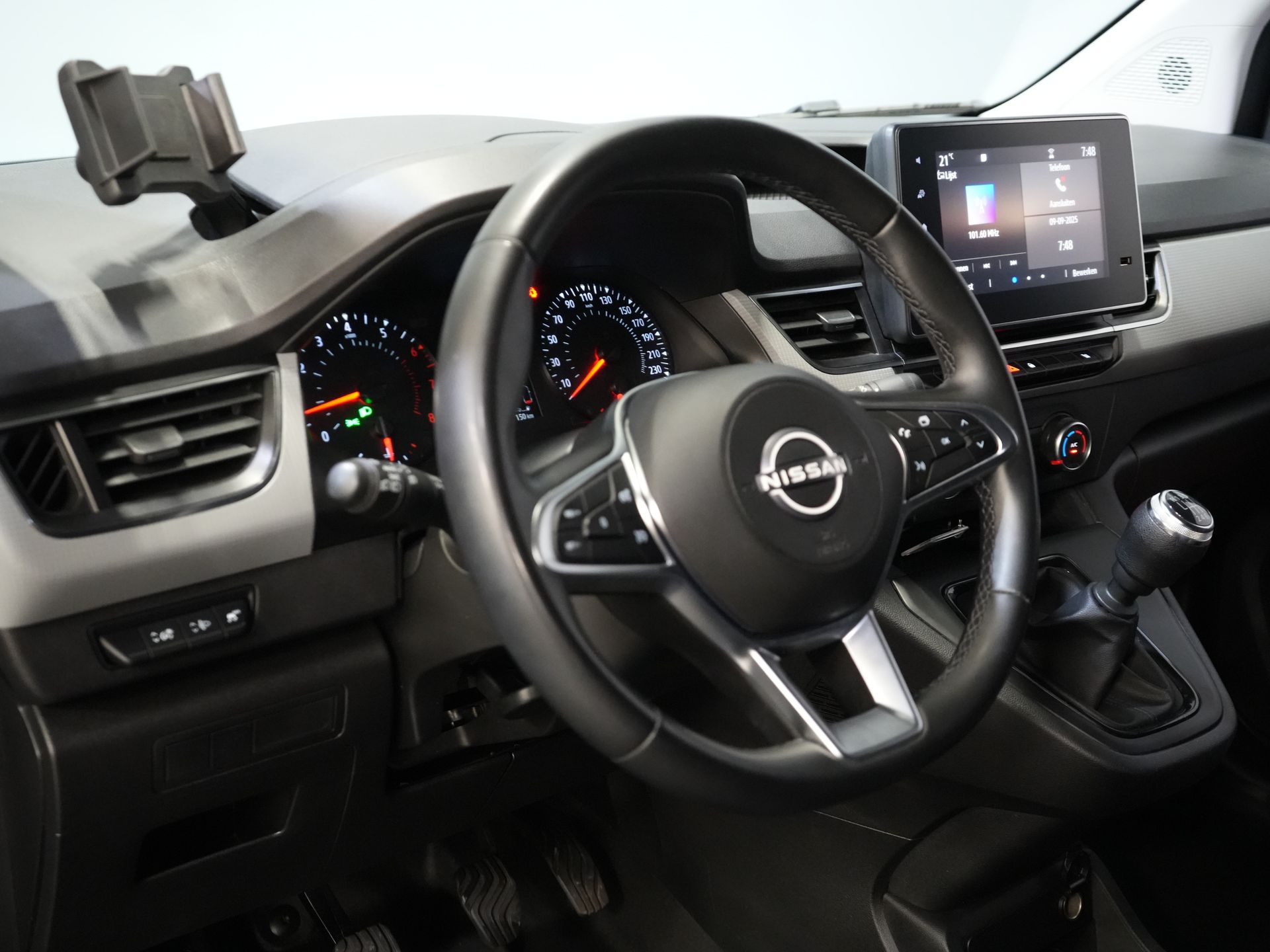 Nissan Townstar Bestelbus N-Connecta 130 pk BENZINE Carplay/ Stoelverw./ Keyless/ Camera/ PDC/ Cruise/ Airco 14