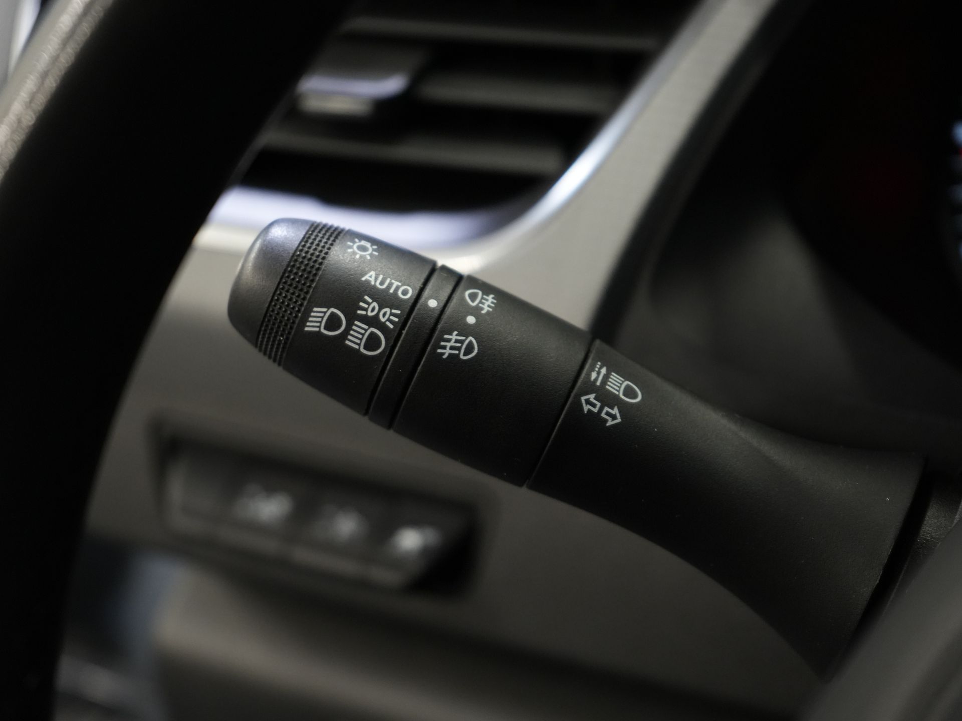 Nissan Townstar Bestelbus N-Connecta 130 pk BENZINE Carplay/ Stoelverw./ Keyless/ Camera/ PDC/ Cruise/ Airco 16