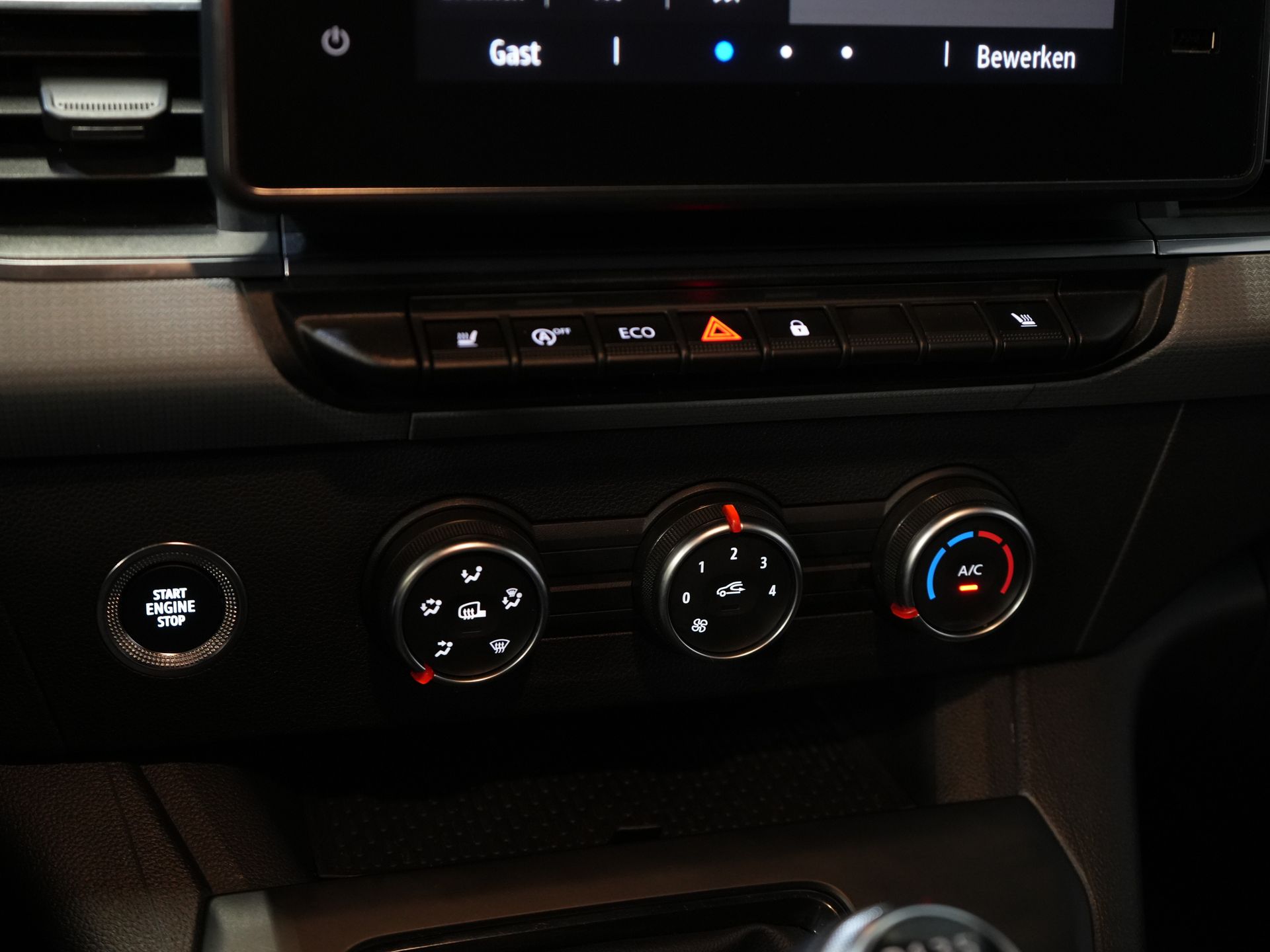 Nissan Townstar Bestelbus N-Connecta 130 pk BENZINE Carplay/ Stoelverw./ Keyless/ Camera/ PDC/ Cruise/ Airco 19