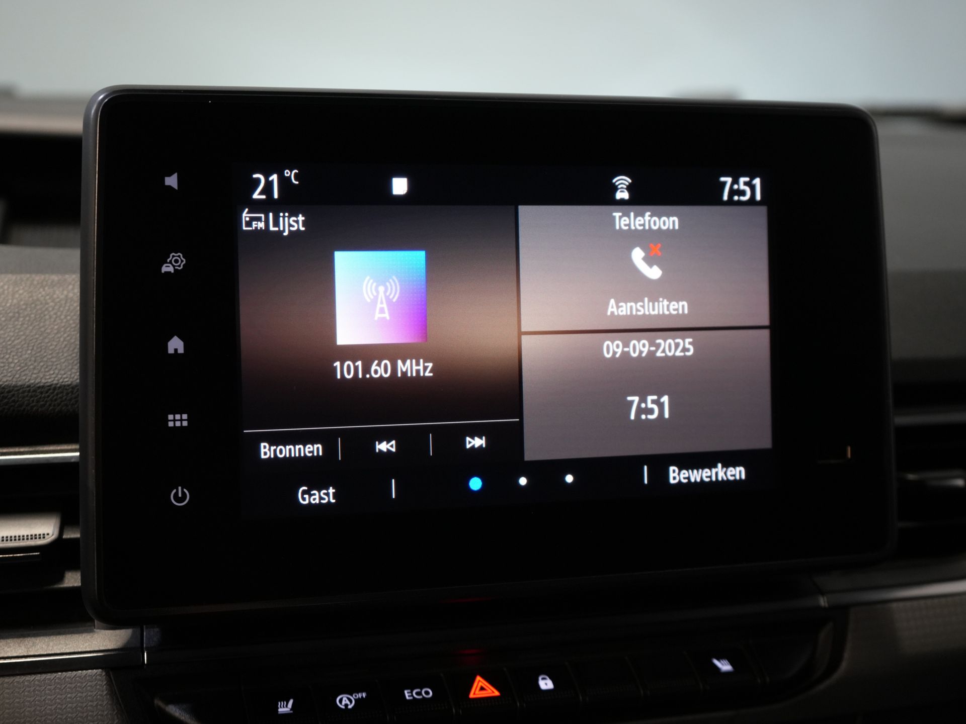 Nissan Townstar Bestelbus N-Connecta 130 pk BENZINE Carplay/ Stoelverw./ Keyless/ Camera/ PDC/ Cruise/ Airco 20