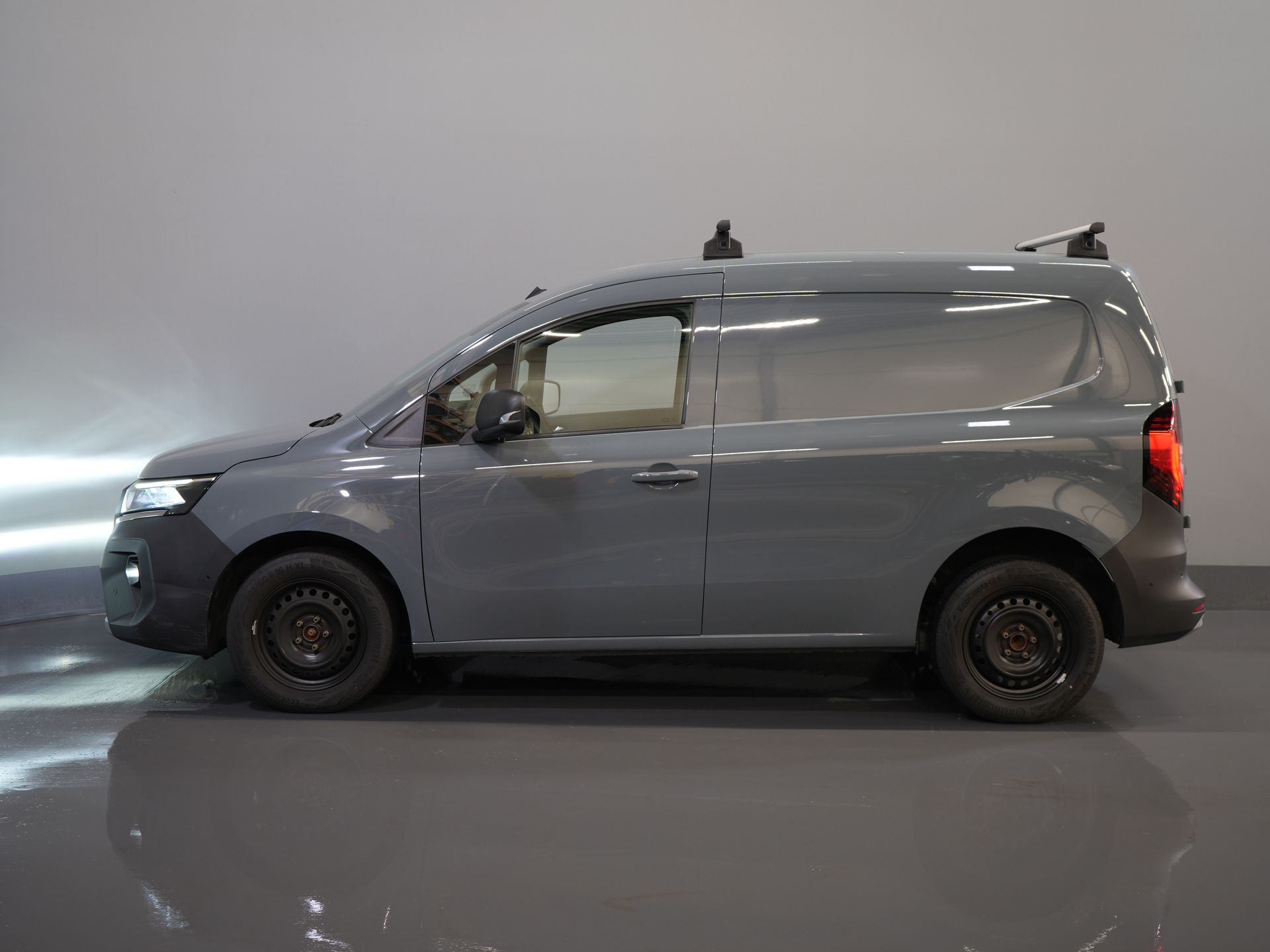 Nissan Townstar Bestelbus N-Connecta 130 pk BENZINE Carplay/ Stoelverw./ Keyless/ Camera/ PDC/ Cruise/ Airco 9