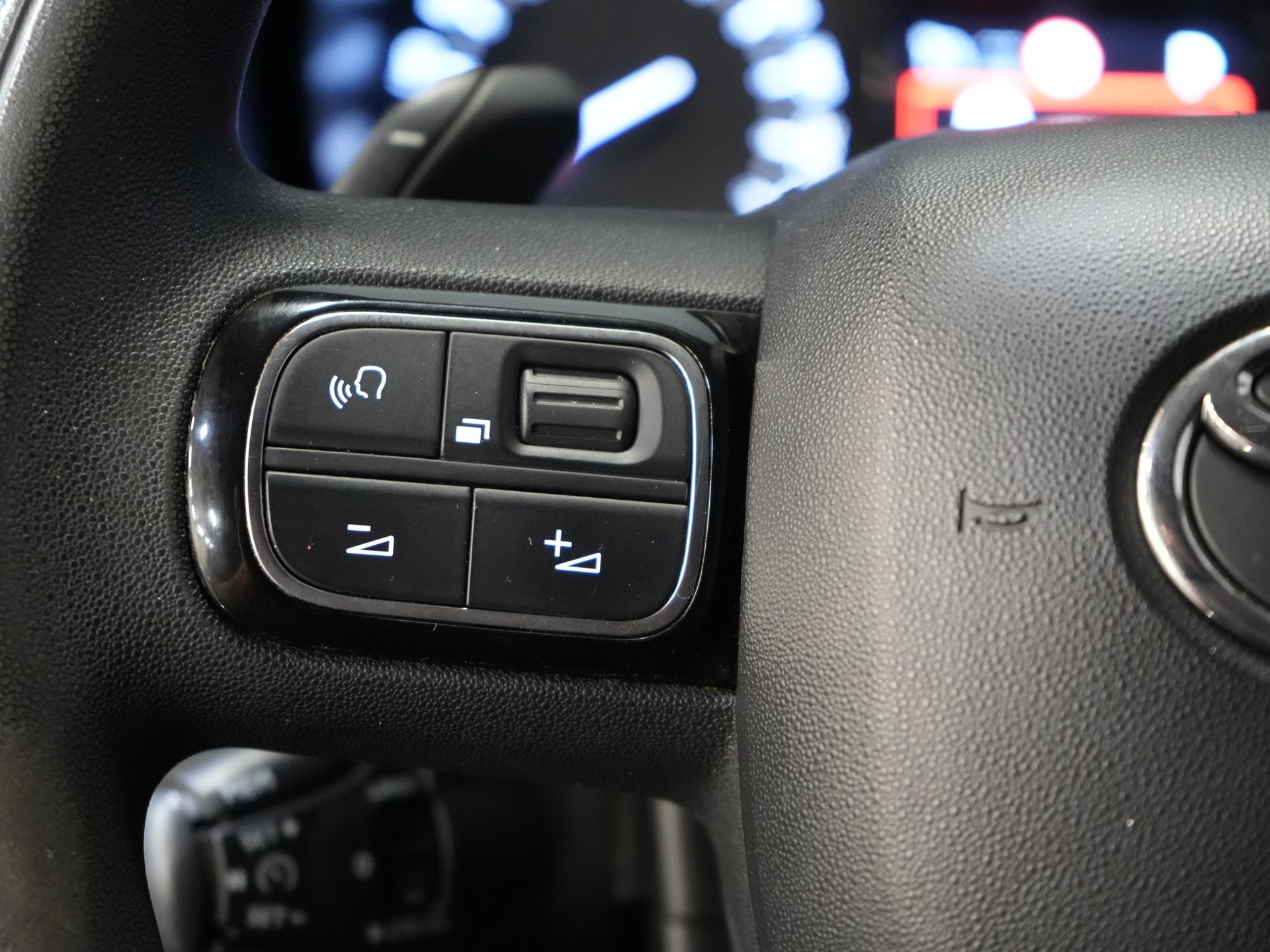 Toyota PROACE CITY Bestelbus 1.2 Turbo 130 pk Aut. BENZINE 3Pers./ Stoelverw./ Climate/ Keyless/ Carplay/ Cruise/ PDC/ Trekhaak 19