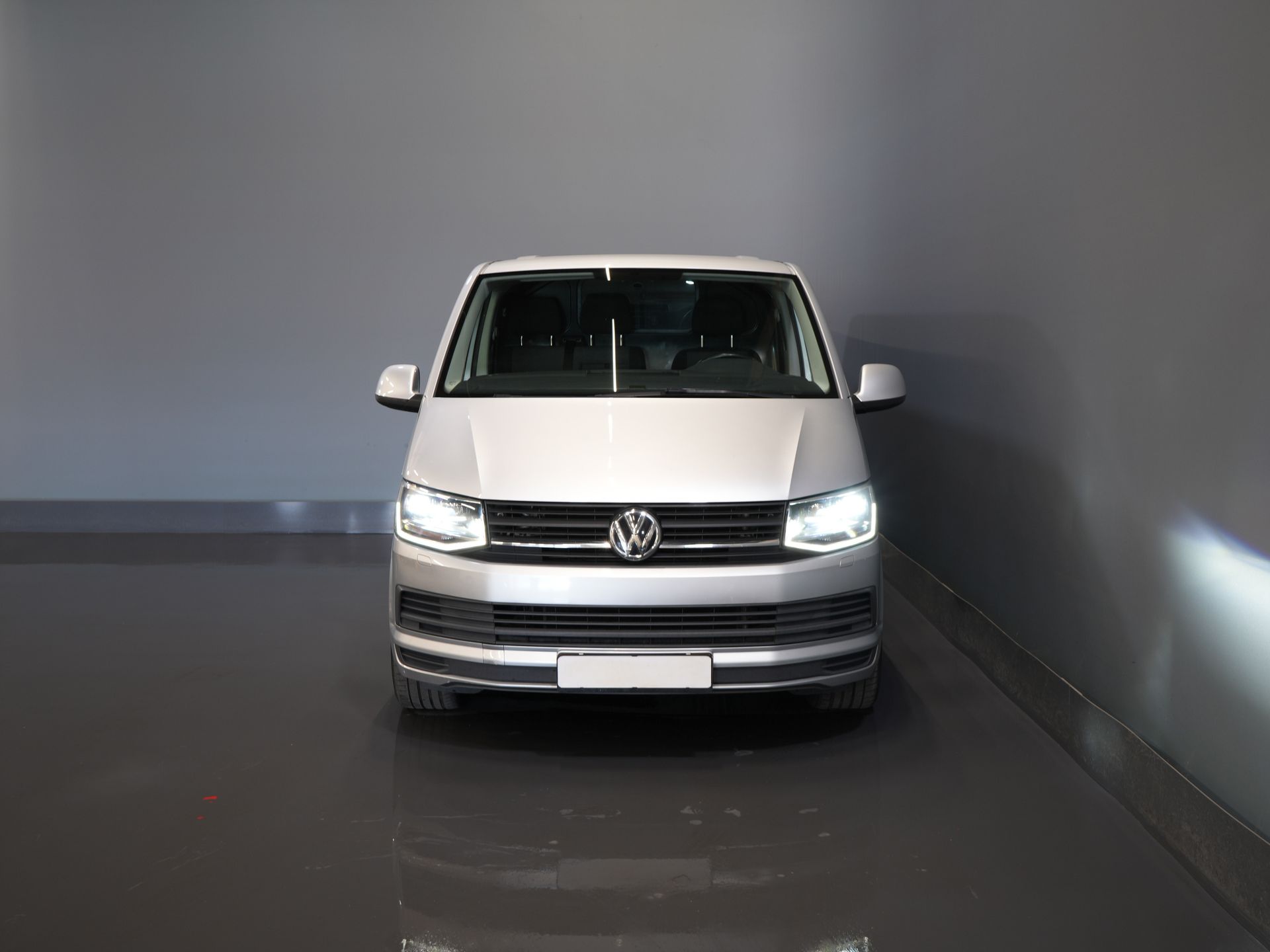 Volkswagen Transporter Bestelbus 2.0 TDI 140 pk DSG Aut. L2 Highline BPM VRIJ! LED/ 2x schuifdeur/ Stoelverw./ Standkachel/ Riem V.V/ Sidebars/ 18''LMV/ Camera/  6
