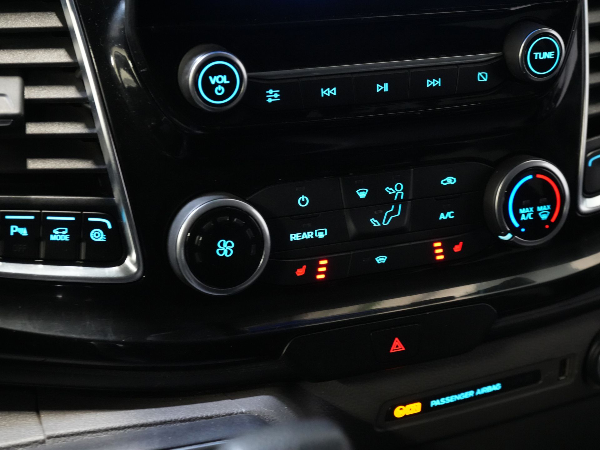 Ford Transit Custom Bestelbus 2.0 TDCI 170 pk Aut. L2 Limited DC Dubbel Cabine EXPORT ONLY Riem V.V/ Adapt.Cruise/ Bi-Xenon/ Leder/ 2xSchuifdeur/ Elek.Stoel/  22