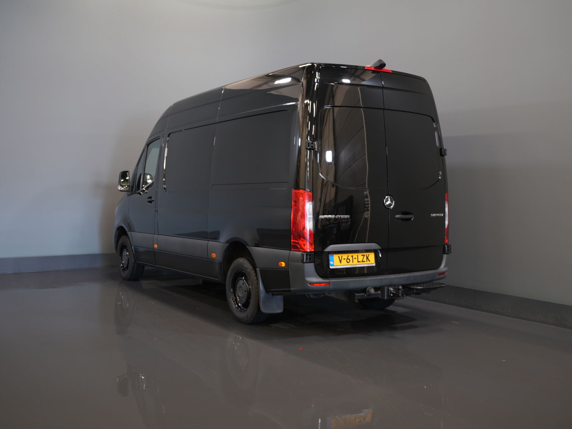 Mercedes-Benz Sprinter Bestelbus 319 3.0 CDI V6 Aut. L2H2 BPM VRIJ! 3.5t Trekverm./ Carplay/ Camera/ Trekhaak/ Airco 1