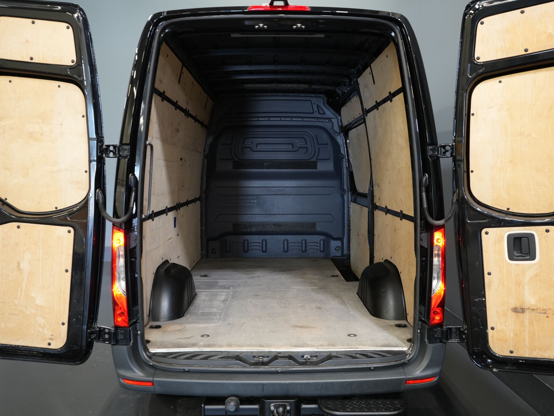 Mercedes-Benz Sprinter Bestelbus 319 3.0 CDI V6 Aut. L2H2 BPM VRIJ! 3.5t Trekverm./ Carplay/ Camera/ Trekhaak/ Airco 14