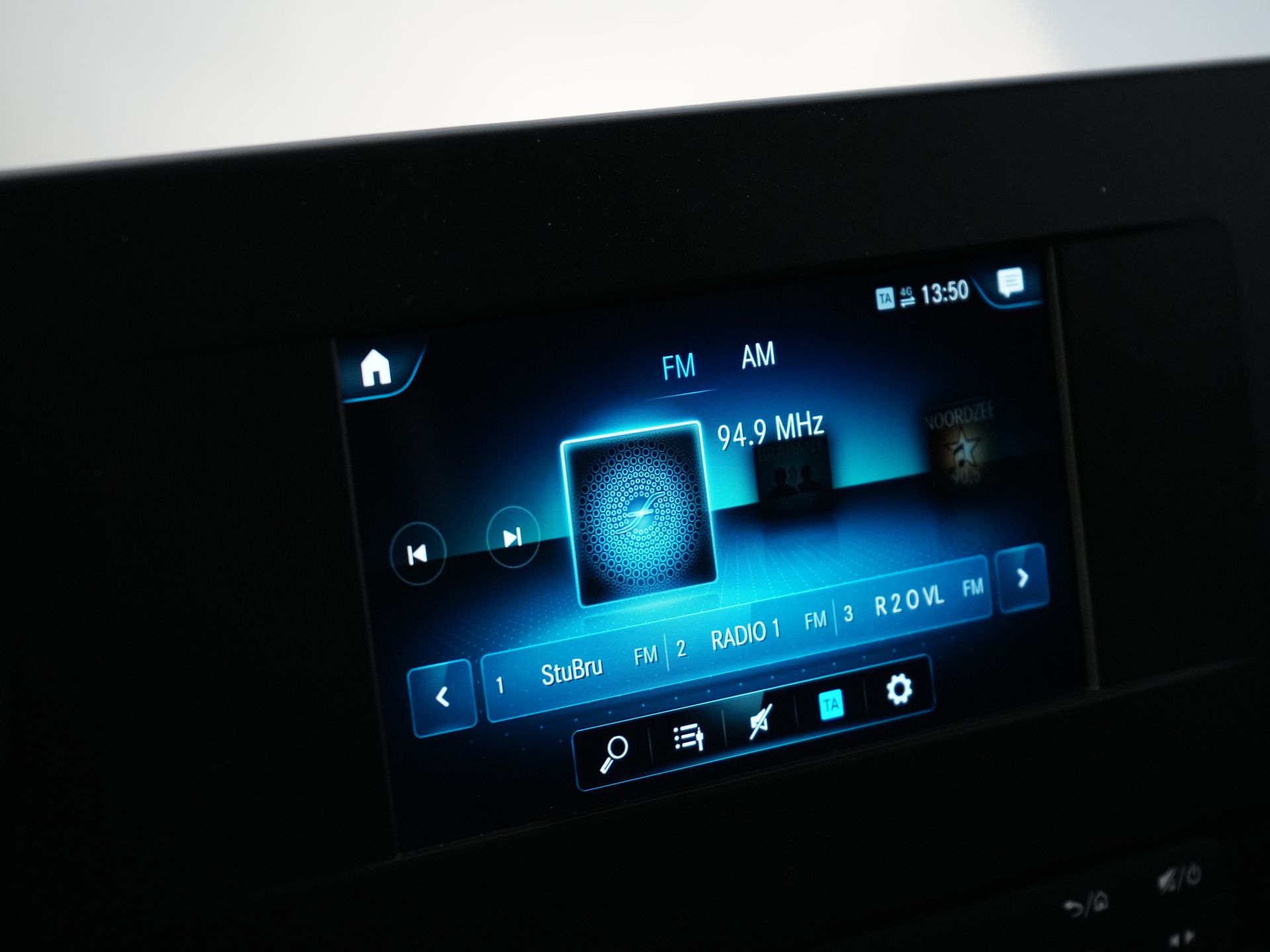 Mercedes-Benz Sprinter Bestelbus 319 3.0 CDI V6 Aut. L2H2 BPM VRIJ! 3.5t Trekverm./ Carplay/ Camera/ Trekhaak/ Airco 22