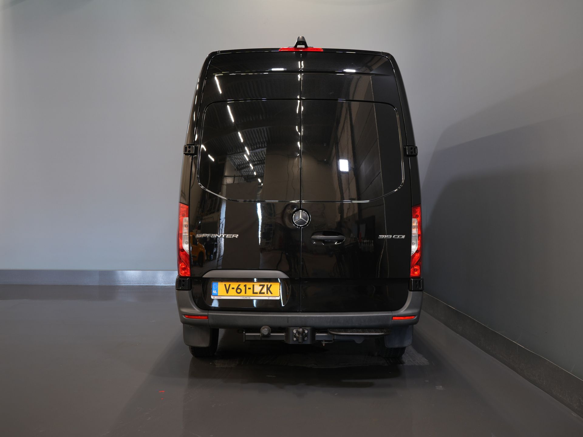 Mercedes-Benz Sprinter Bestelbus 319 3.0 CDI V6 Aut. L2H2 BPM VRIJ! 3.5t Trekverm./ Carplay/ Camera/ Trekhaak/ Airco 5