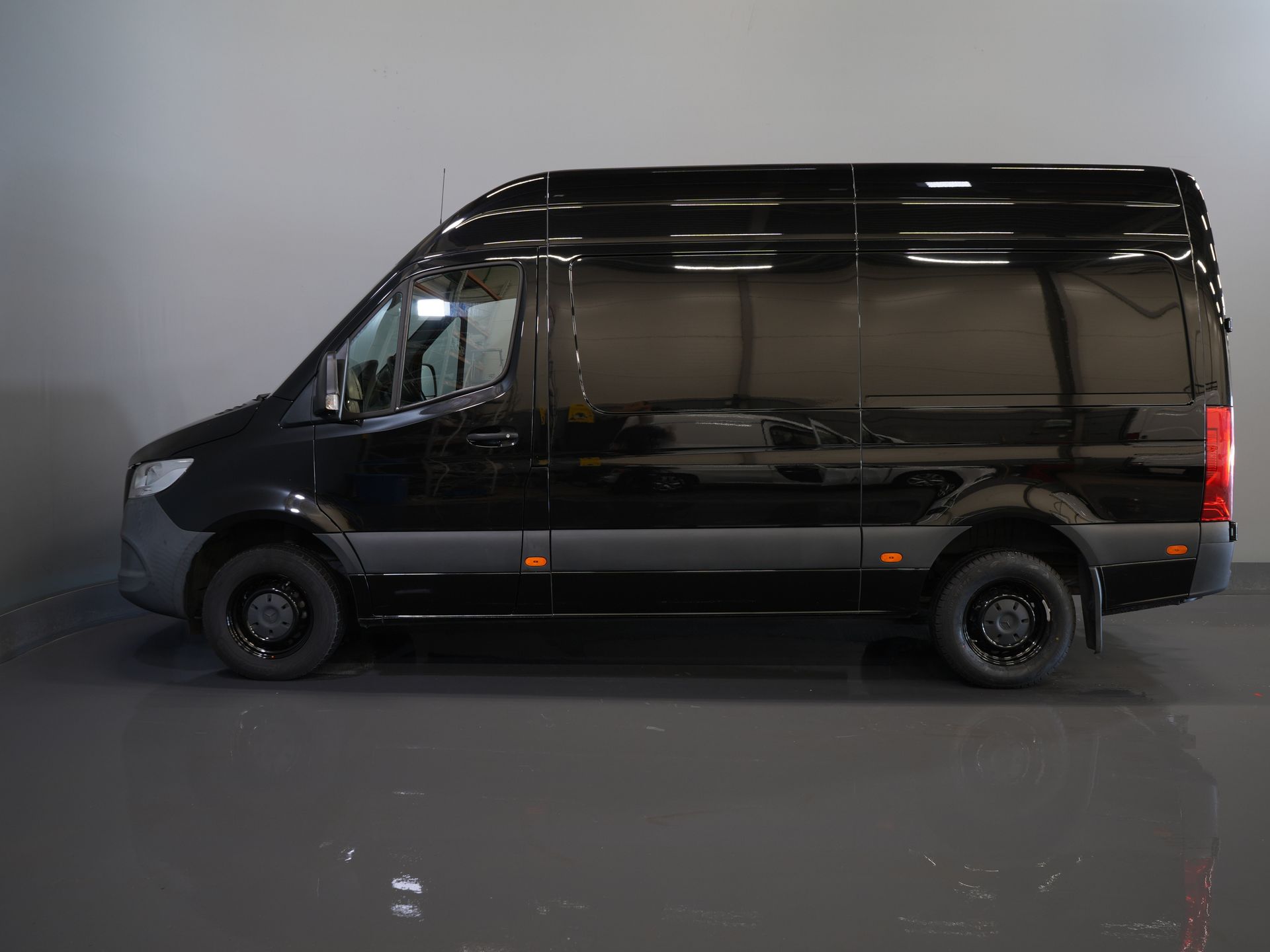 Mercedes-Benz Sprinter Bestelbus 319 3.0 CDI V6 Aut. L2H2 BPM VRIJ! 3.5t Trekverm./ Carplay/ Camera/ Trekhaak/ Airco 9
