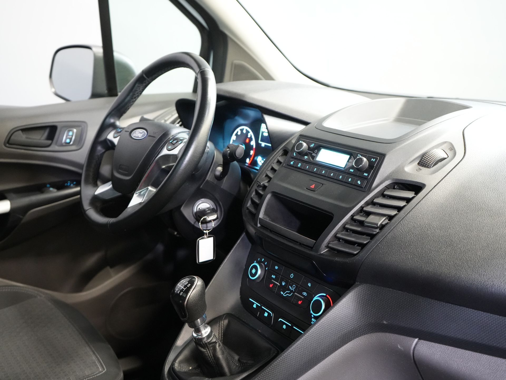 Ford Transit Connect Bestelbus 1.0 Ecoboost 100 pk Trend BENZINE BPM VRIJ! Standkachel/ Stoelverw./ PDC/ Cruise/ Trekhaak/ Airco 2
