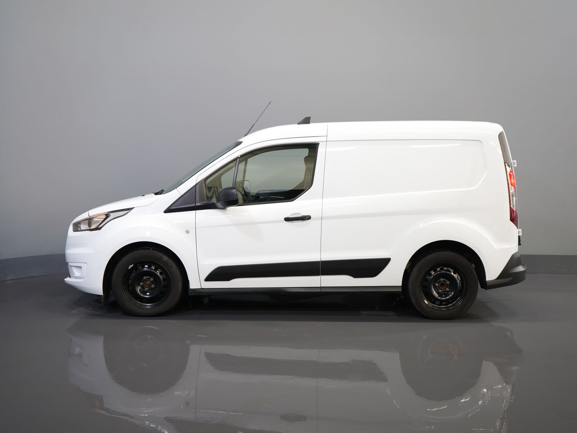 Ford Transit Connect Bestelbus 1.0 Ecoboost 100 pk Trend BENZINE BPM VRIJ! Standkachel/ Stoelverw./ PDC/ Cruise/ Trekhaak/ Airco 9