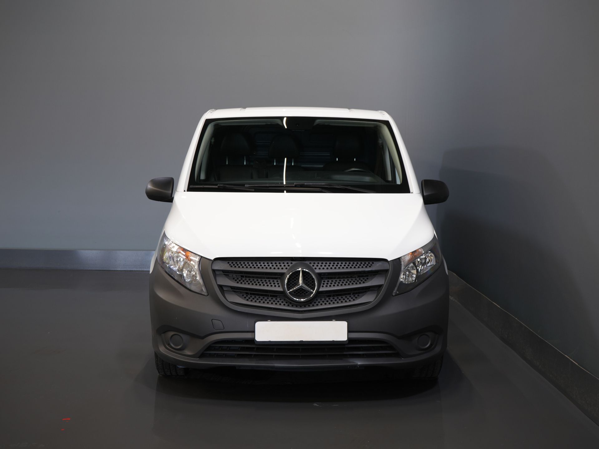 Mercedes-Benz Vito Bestelbus 110 CDI L2 BPM VRIJ! Carplay/ 3 Pers./ Cruise/ Camera/ Trekhaak/ Airco 6