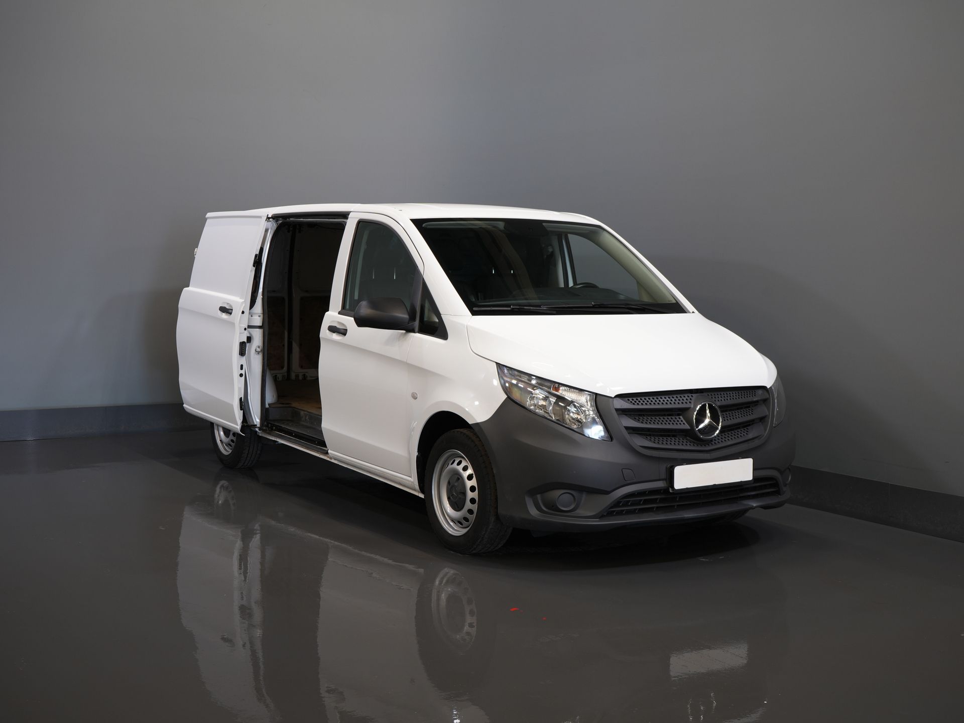 Mercedes-Benz Vito Bestelbus 110 CDI L2 BPM VRIJ! Carplay/ 3 Pers./ Cruise/ Camera/ Trekhaak/ Airco 8
