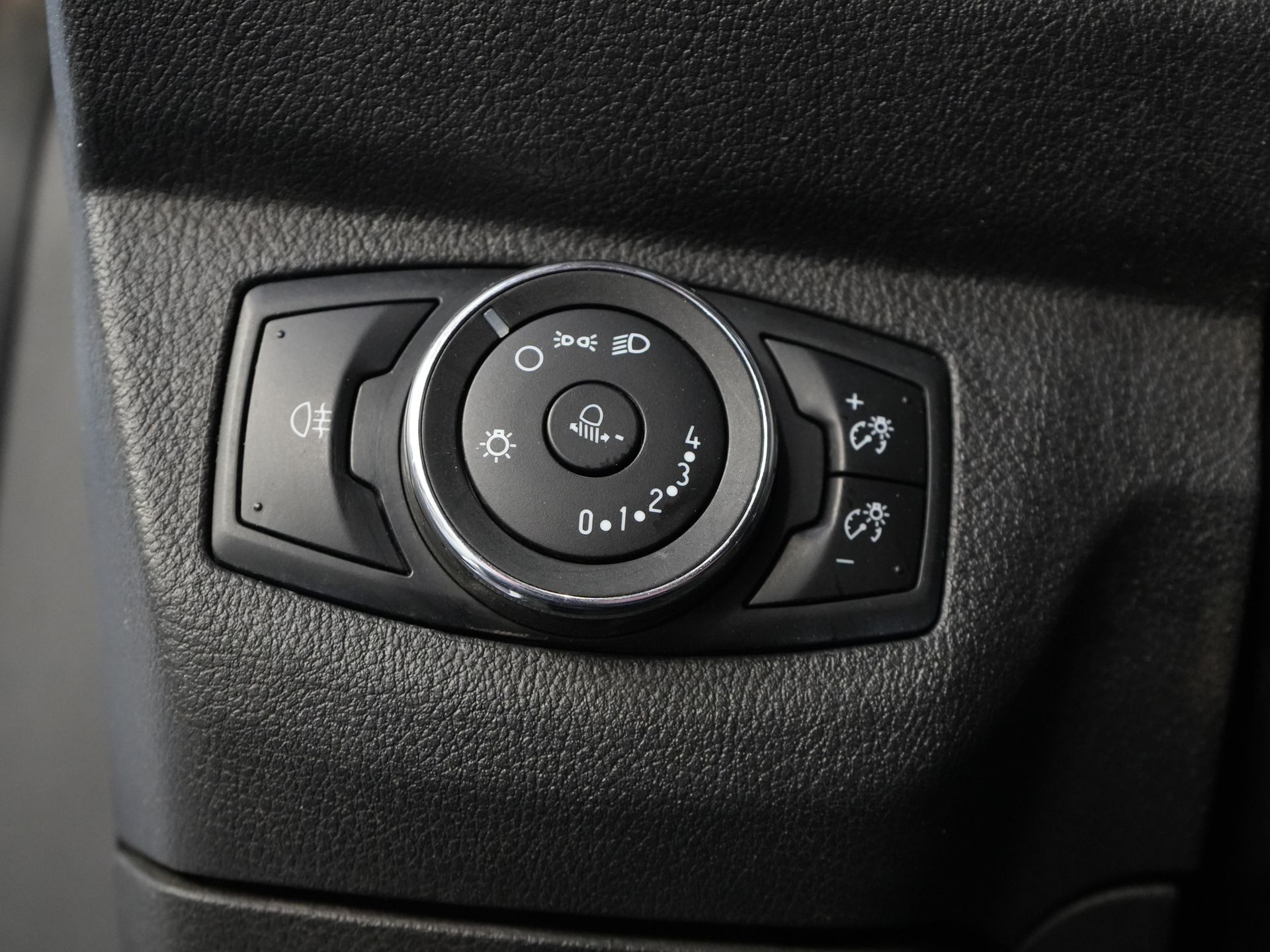 Ford Transit Courier Bestelbus 1.0 EcoBoost 100 pk Trend Benzine BPM VRIJ 2xSchuifdeur/ Airco/ Camera/ Trekhaak/ Dakdragers 17