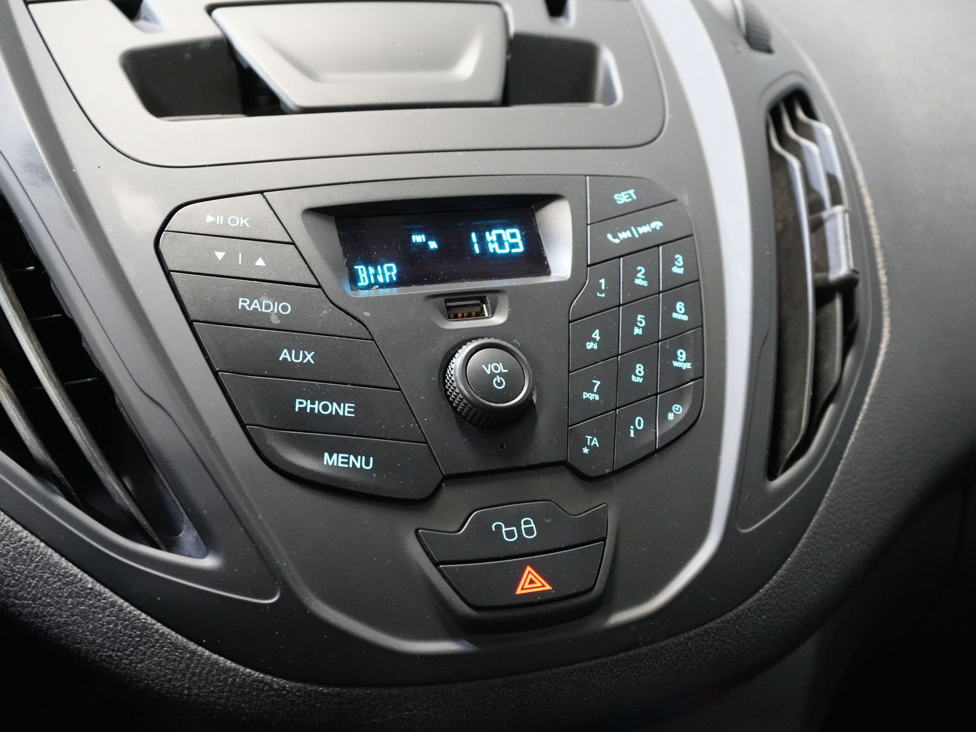 Ford Transit Courier Bestelbus 1.0 EcoBoost 100 pk Trend Benzine BPM VRIJ 2xSchuifdeur/ Airco/ Camera/ Trekhaak/ Dakdragers 20