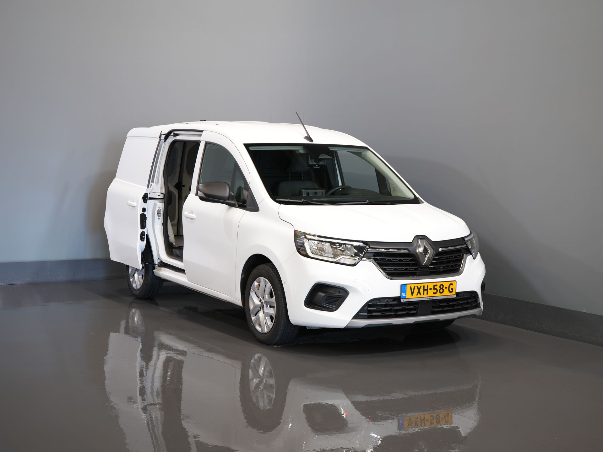 Renault Kangoo Bestelbus 1.5 dCi 95 pk Aut. BPM VRIJ NL Auto/ Carplay/ Camera/ Cruise/ LMV/ Trekhaak/ PDC 8
