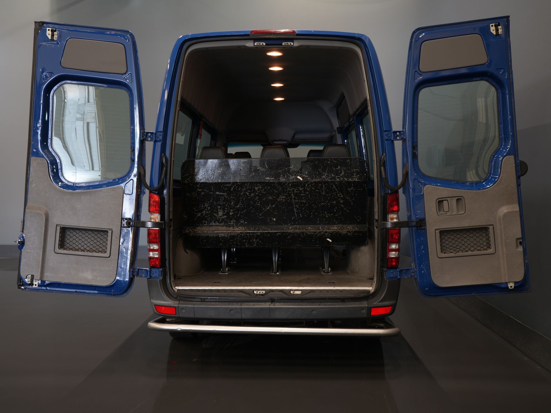 Mercedes-Benz Sprinter Personenvervoer 213 2.2 CDI Aut. L2H2 €12.705,- Incl. BTW (BPM VRIJ) EXPORT Combi/ 9 Persoons/ Kombi/ 9P/ Airco/ PDC 4