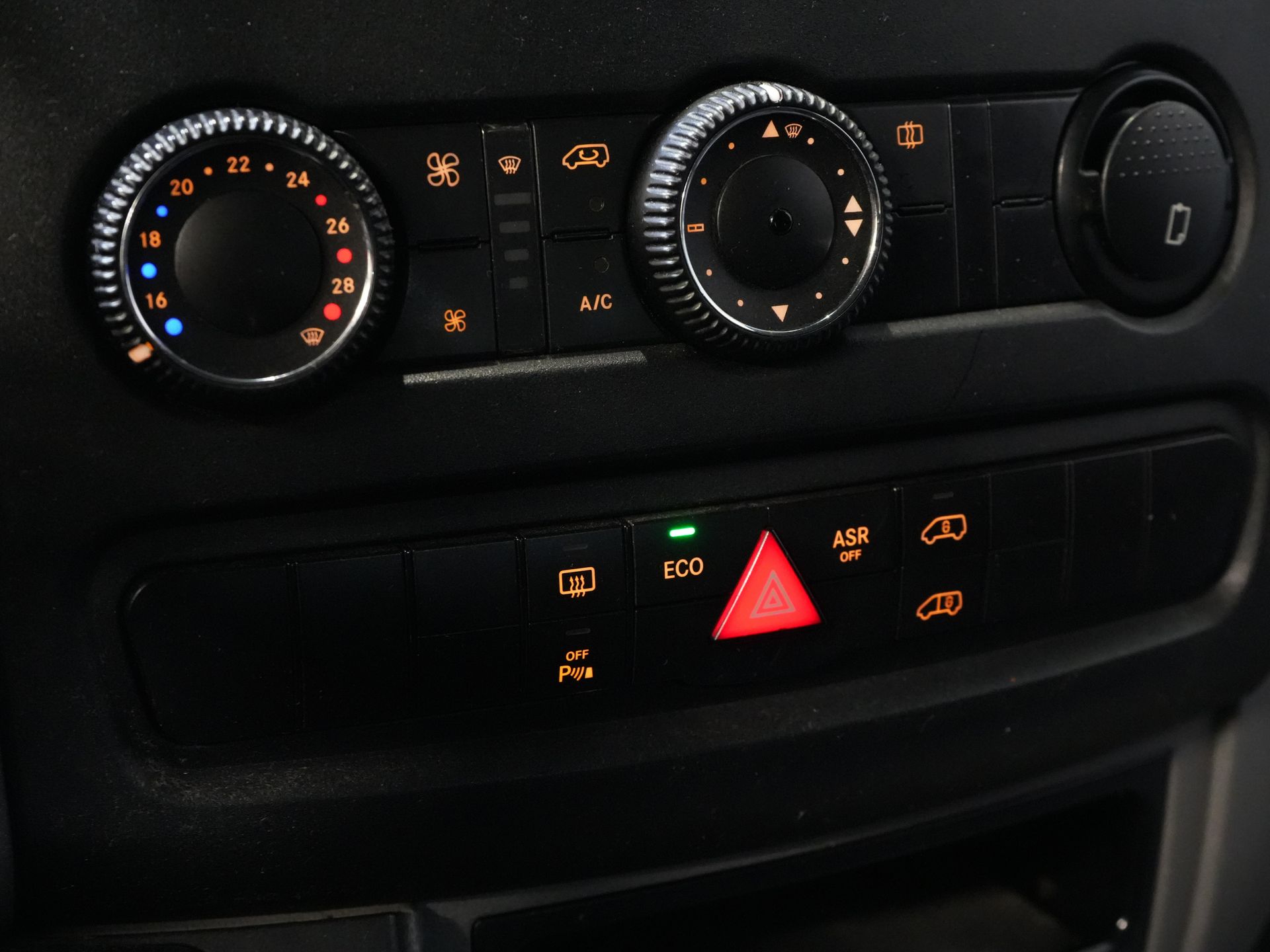 Mercedes-Benz Sprinter Personenvervoer 213 2.2 CDI Aut. L2H2 €12.705,- Incl. BTW (BPM VRIJ) EXPORT Combi/ 9 Persoons/ Kombi/ 9P/ LMV/ Airco/ PDC 17