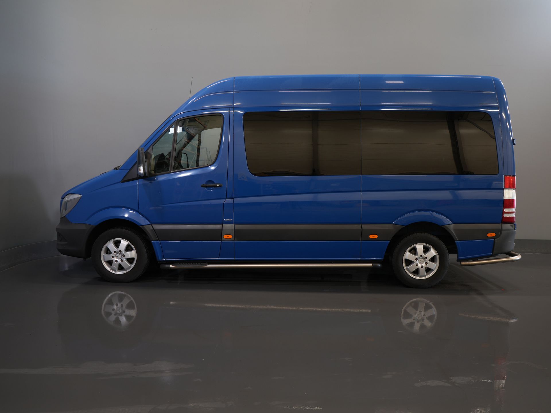 Mercedes-Benz Sprinter Personenvervoer 213 2.2 CDI Aut. L2H2 €12.705,- Incl. BTW (BPM VRIJ) EXPORT Combi/ 9 Persoons/ Kombi/ 9P/ LMV/ Airco/ PDC 9