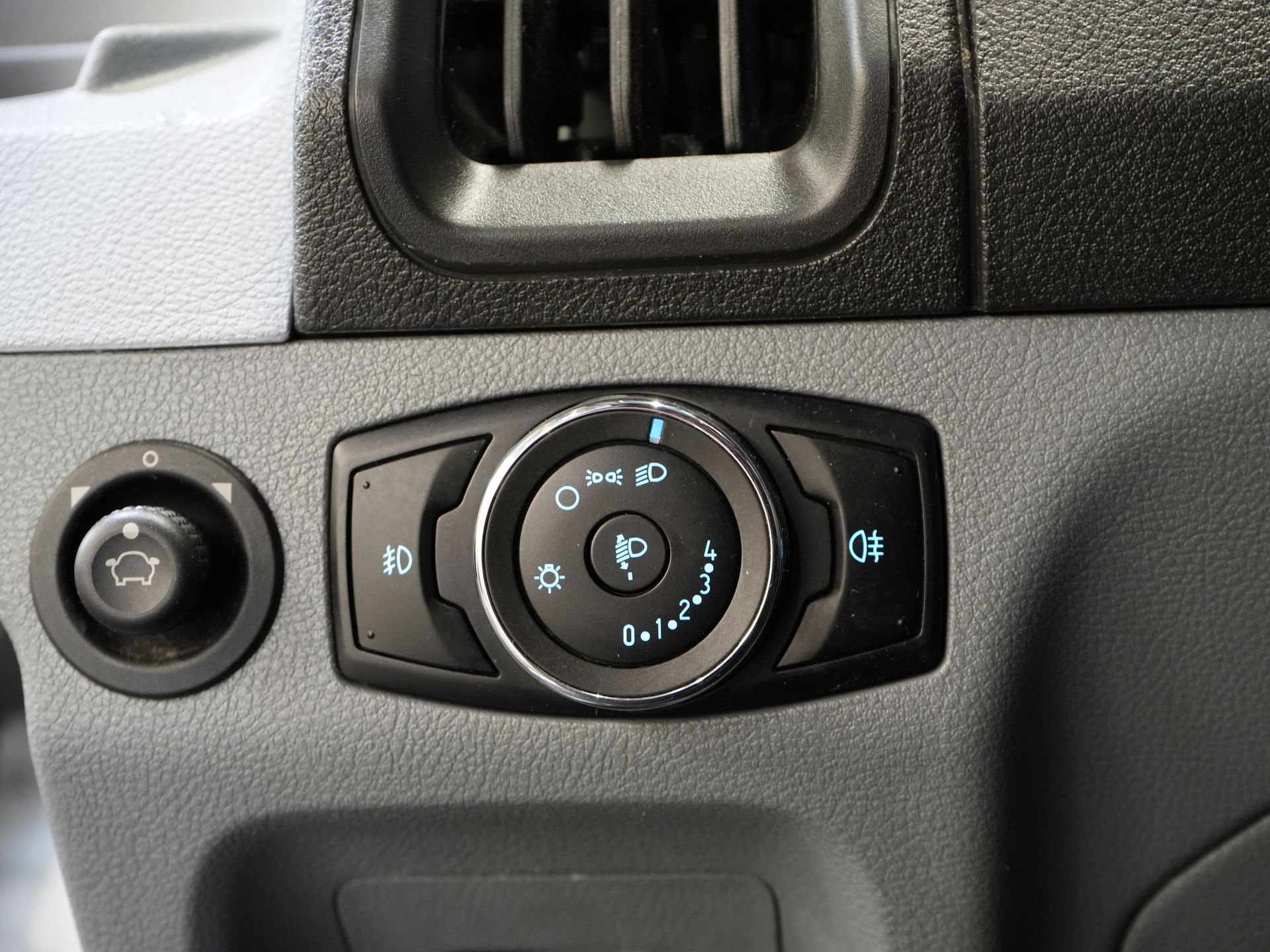 Ford Transit Bestelbus 330 2.0 TDCI 130 pk Trend Aut. L3H2 Carplay/ Camera/ PDC/ Cruise/ Trekhaak/ Airco 17