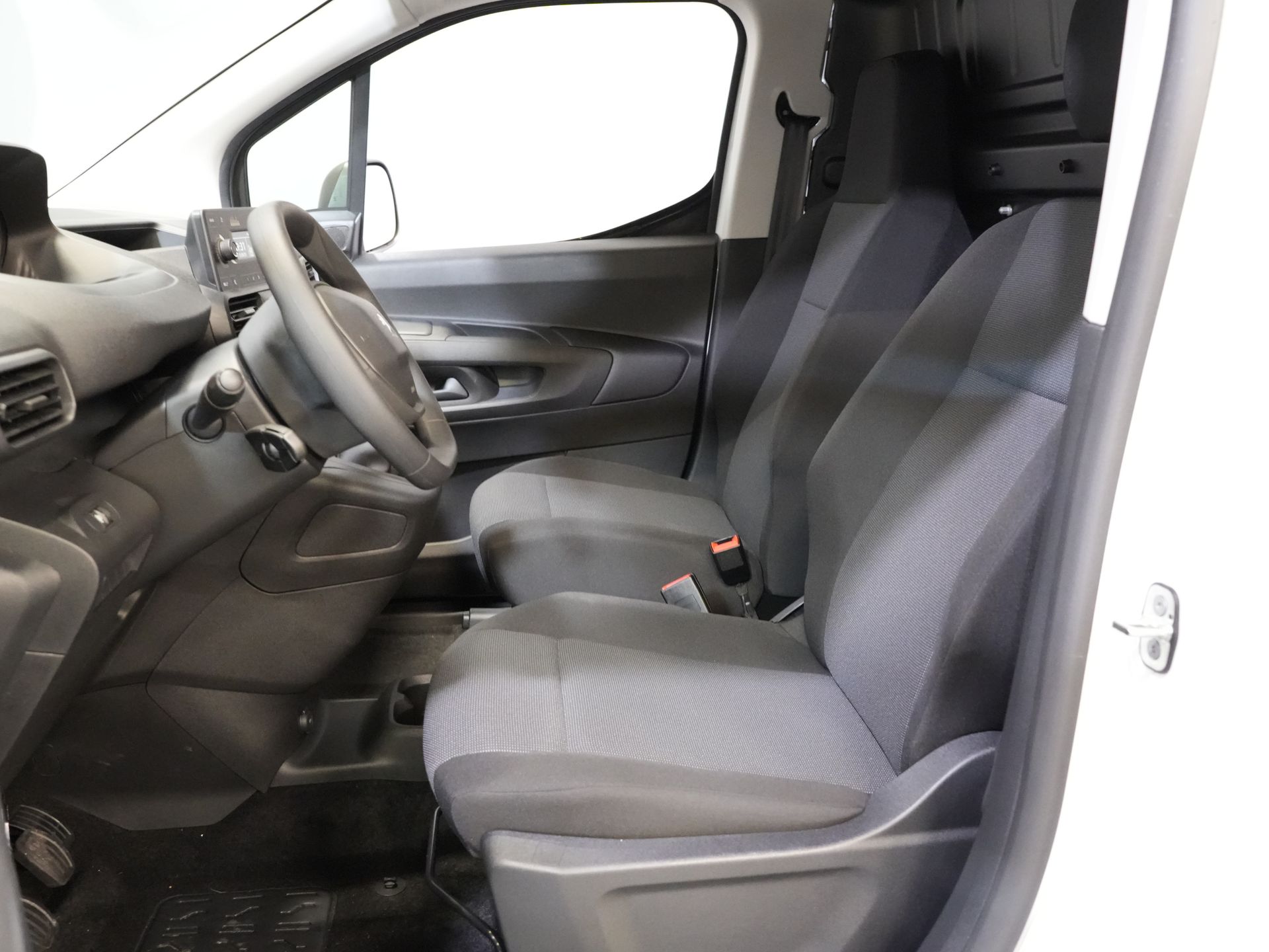 Peugeot Partner Bestelbus 1.2 Turbo 110 pk BPM VRIJ/ BENZINE/ PDC/ Cruise/ Airco 13