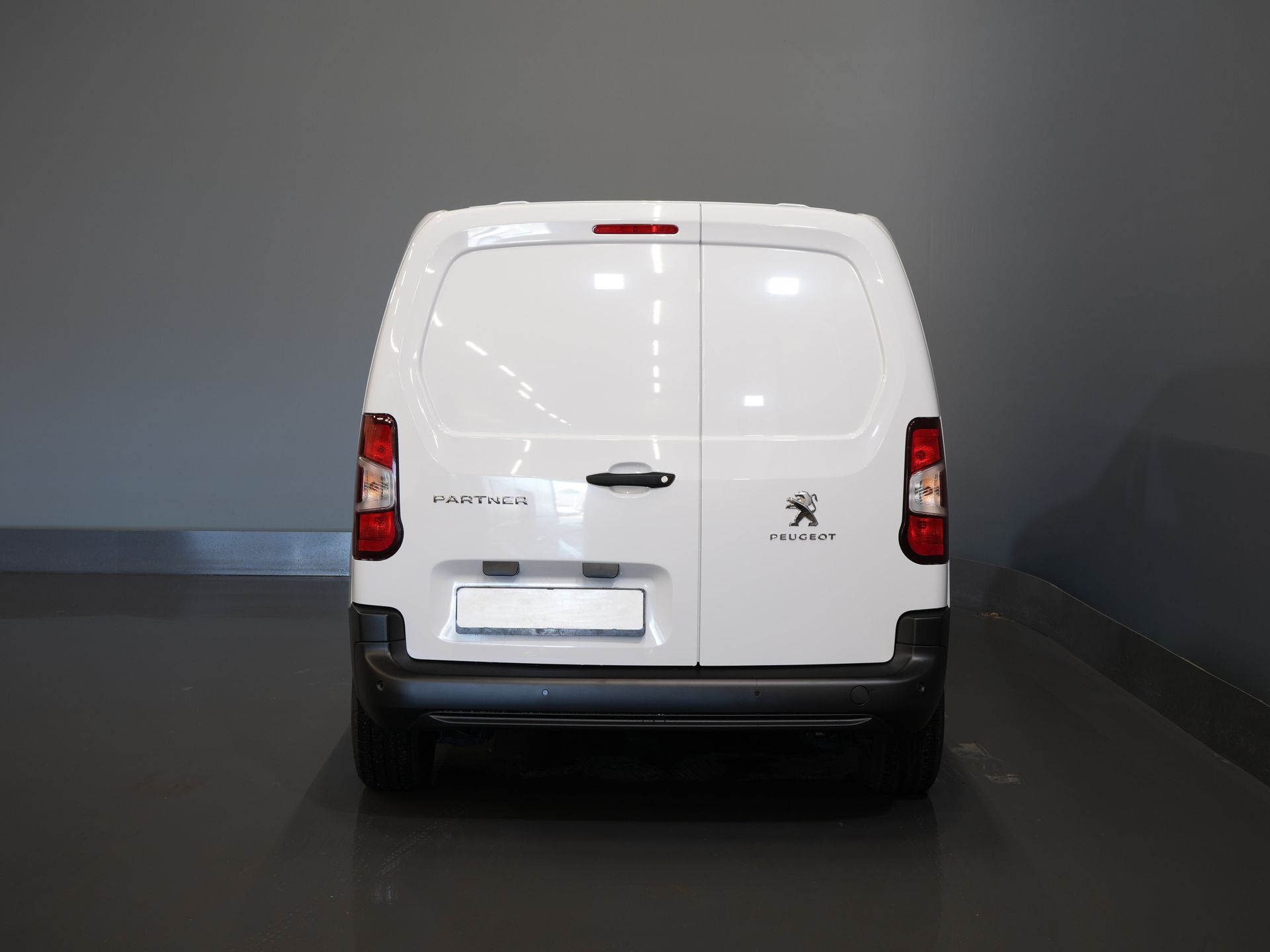 Peugeot Partner Bestelbus 1.2 Turbo 110 pk BPM VRIJ/ BENZINE/ PDC/ Cruise/ Airco 5