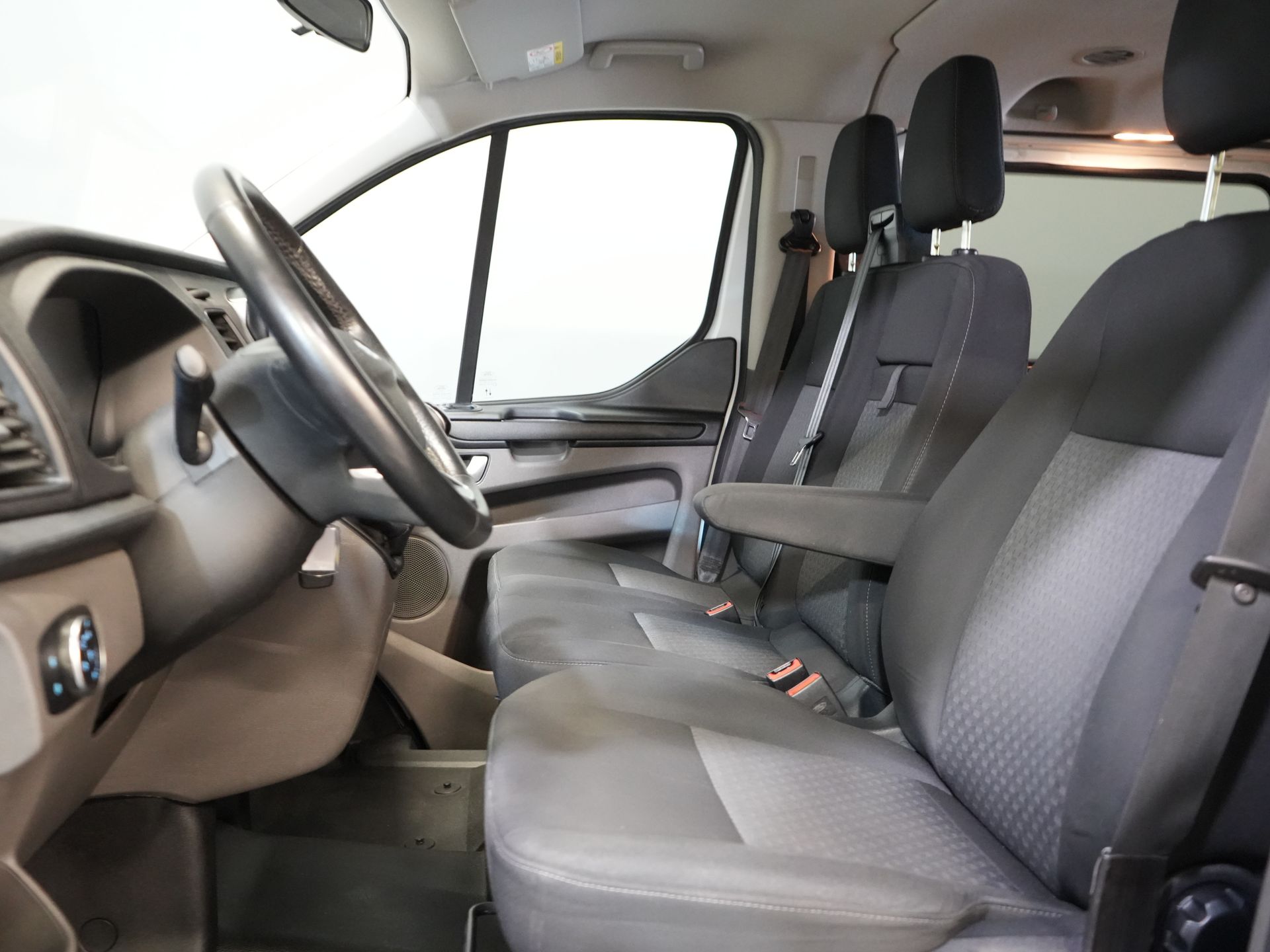 Ford Transit Custom Personenvervoer Tourneo 2.0 TDCI €28.613,- incl. BTW/BPM Trend Combi/ Kombi/ 9 Persoons/ 9 P/ Cruise/ PDC/ Airco 11