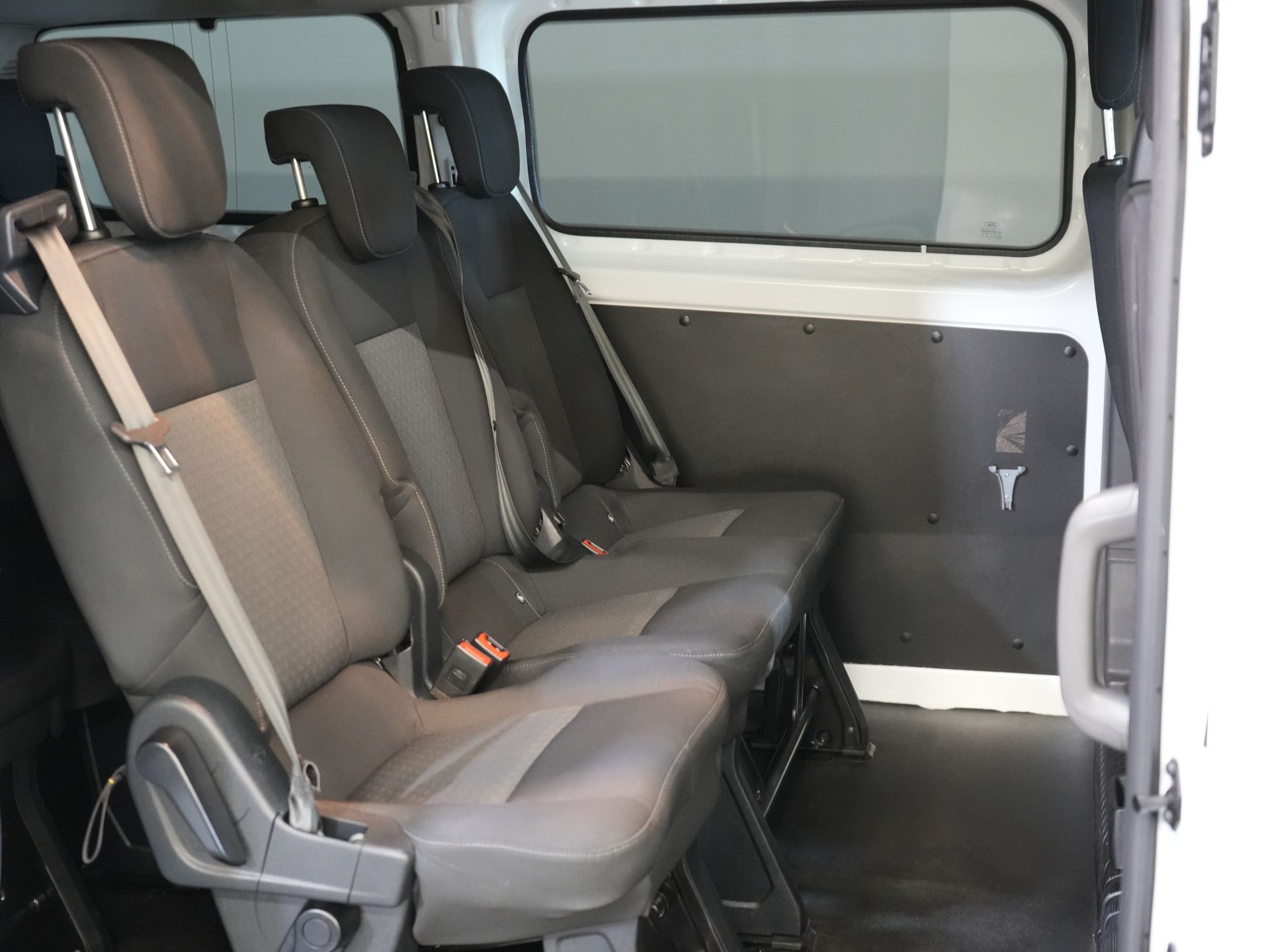 Ford Transit Custom Personenvervoer Tourneo 2.0 TDCI €28.613,- incl. BTW/BPM Trend Combi/ Kombi/ 9 Persoons/ 9 P/ Cruise/ PDC/ Airco 20