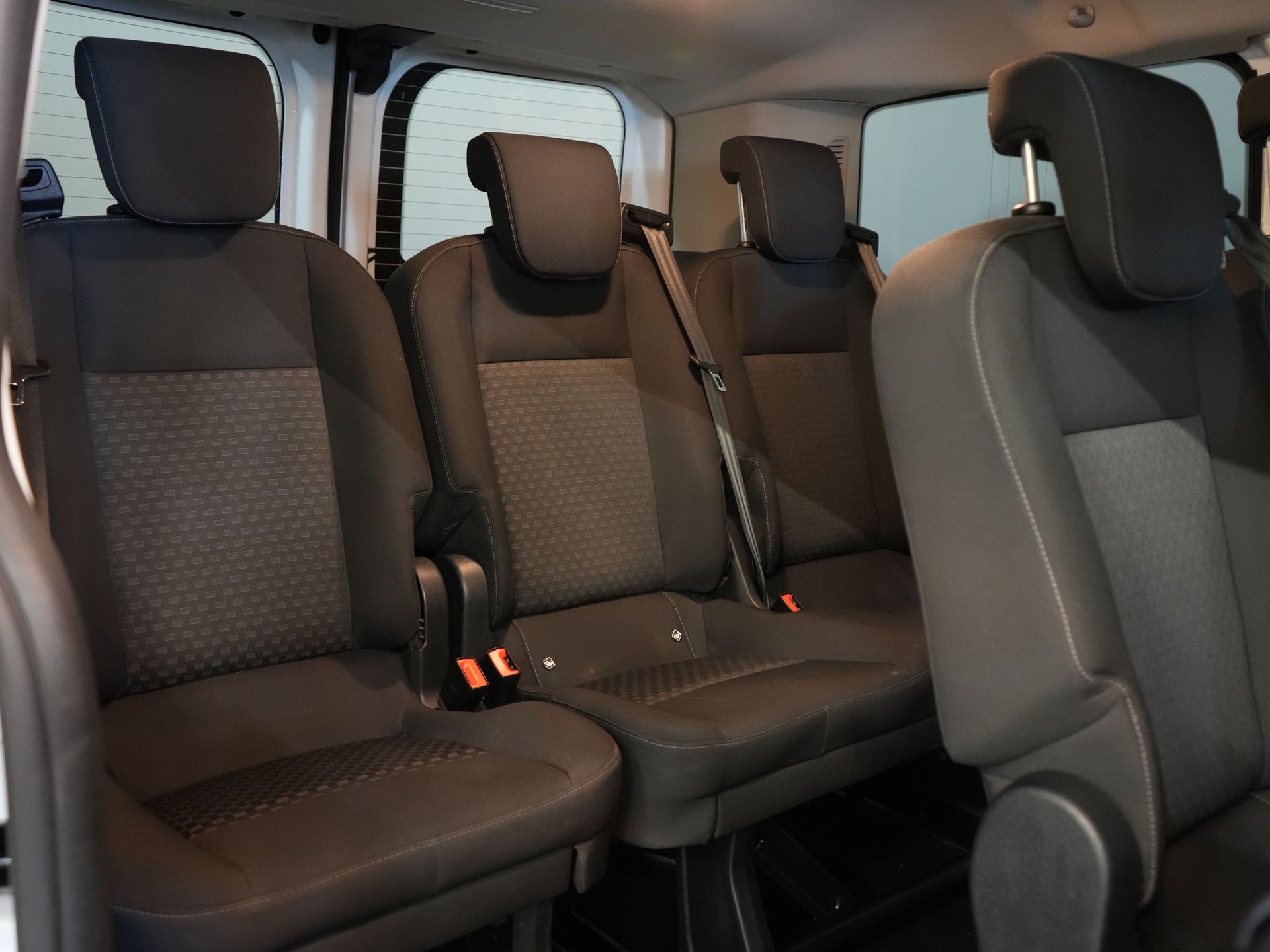 Ford Transit Custom Personenvervoer Tourneo 2.0 TDCI €28.613,- incl. BTW/BPM Trend Combi/ Kombi/ 9 Persoons/ 9 P/ Cruise/ PDC/ Airco 22