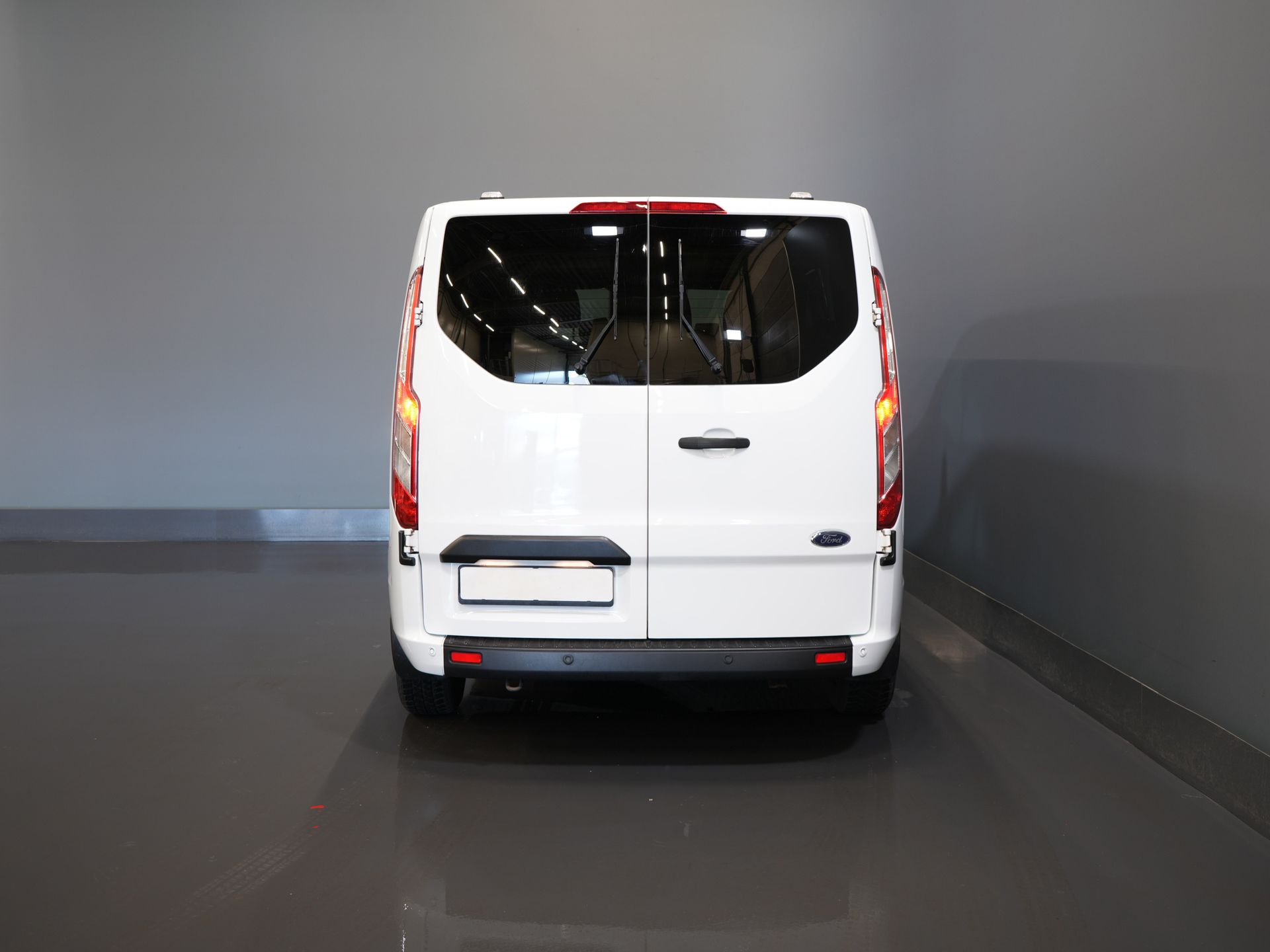 Ford Transit Custom Personenvervoer Tourneo 2.0 TDCI €28.613,- incl. BTW/BPM Trend Combi/ Kombi/ 9 Persoons/ 9 P/ Cruise/ PDC/ Airco 5