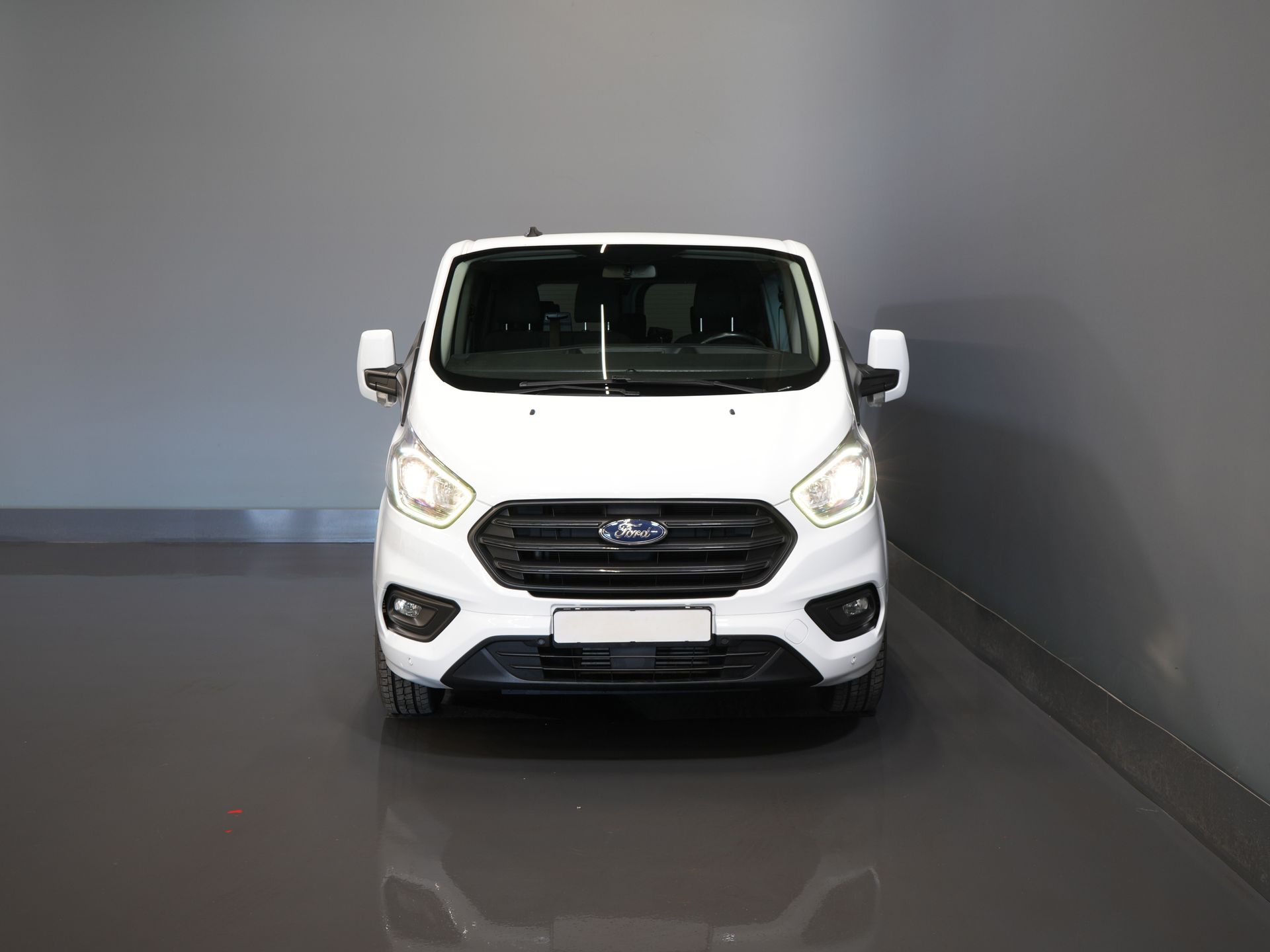 Ford Transit Custom Personenvervoer Tourneo 2.0 TDCI €28.613,- incl. BTW/BPM Trend Combi/ Kombi/ 9 Persoons/ 9 P/ Cruise/ PDC/ Airco 6