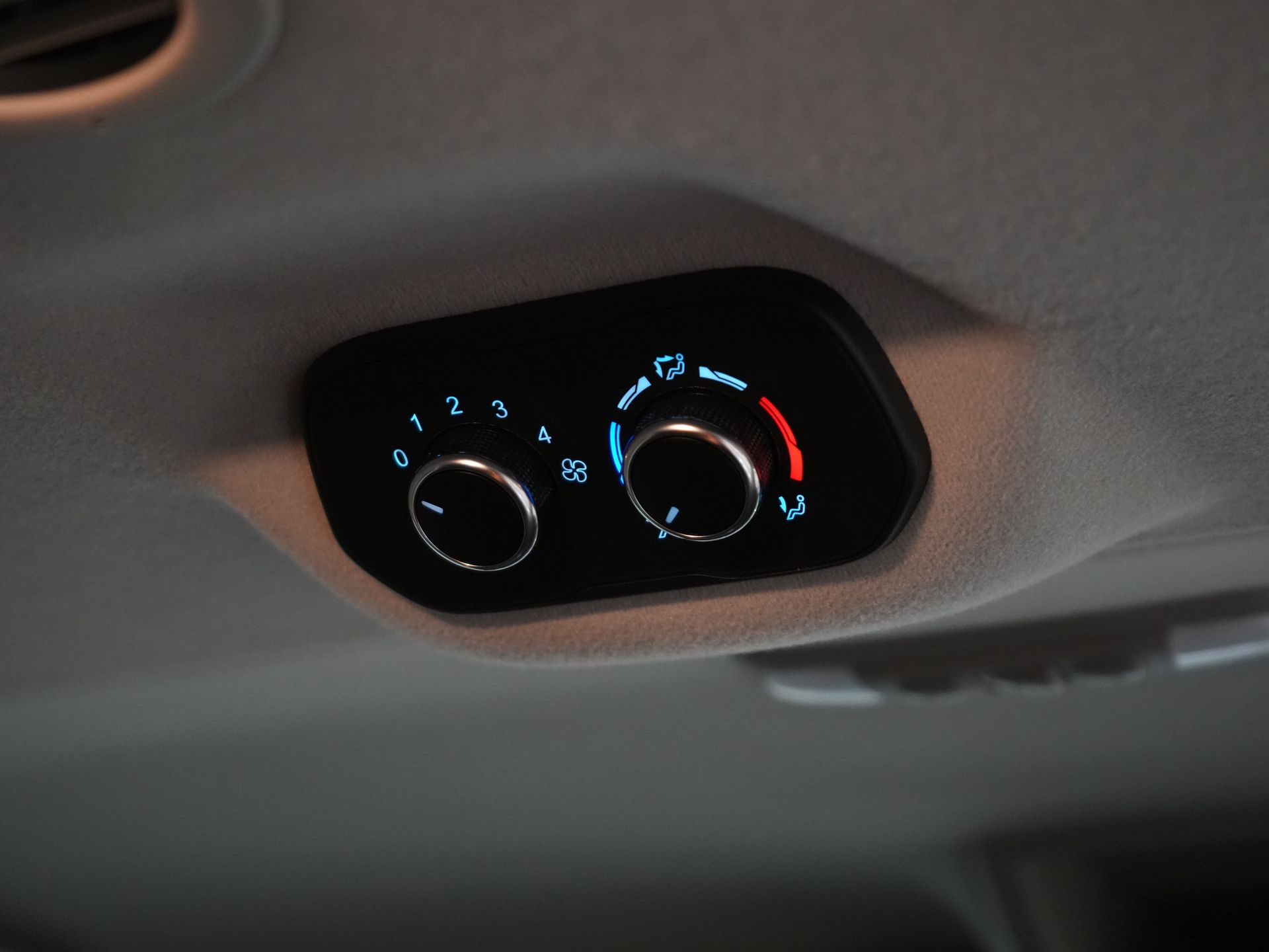 Ford Transit Custom Personenvervoer Tourneo 2.0 TDCI €28.352,- incl. BTW/BPM Trend Combi/ Kombi/ 9 Persoons/ 9 P/ Cruise/ PDC/ Airco 21