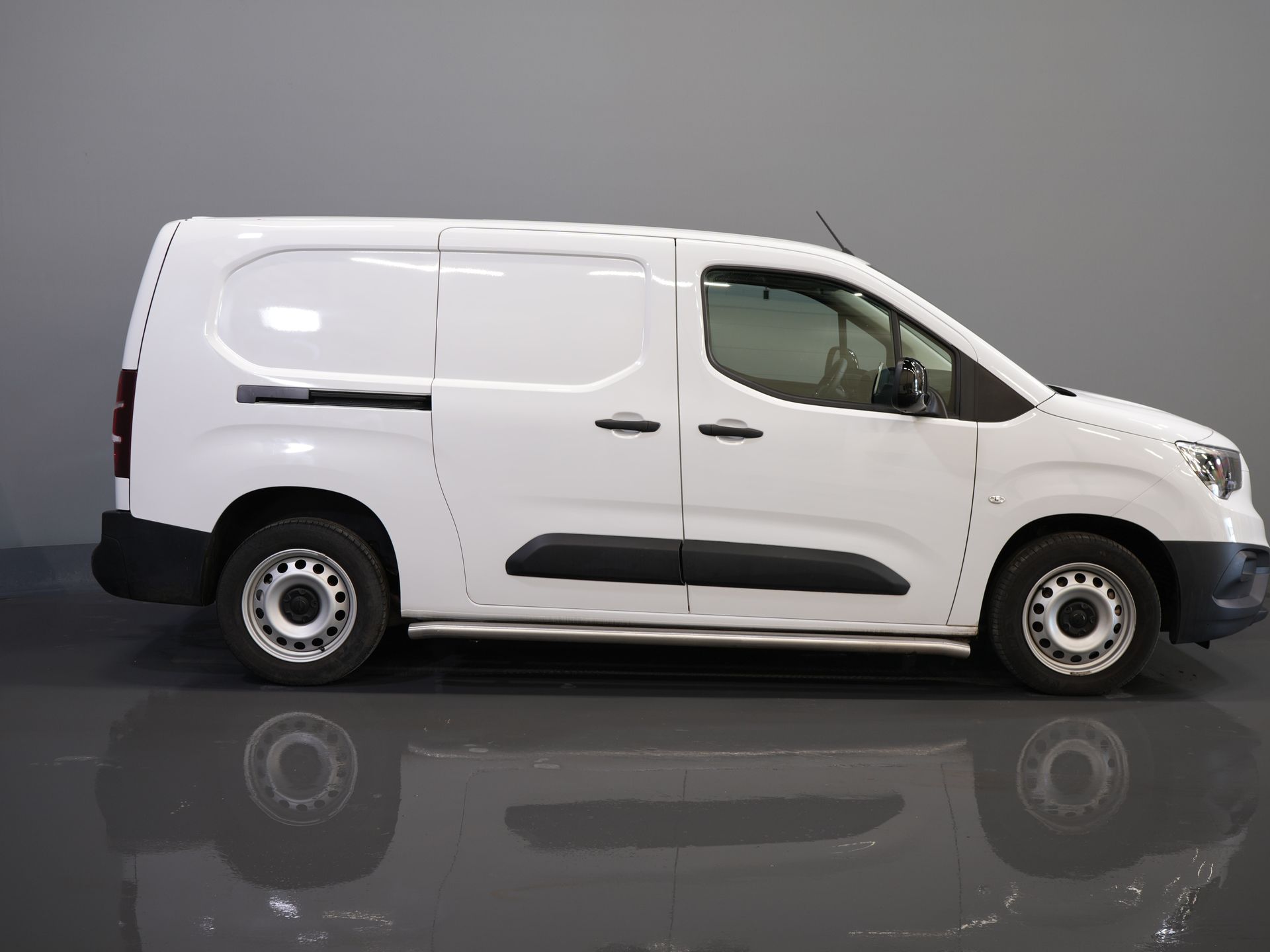 Opel Combo Bestelbus 1.5CDTi 100 pk L2 BPM VRIJ! NL Auto/ Carplay/ Sidebars/ Cruise/ Airco/ Trekhaak 10
