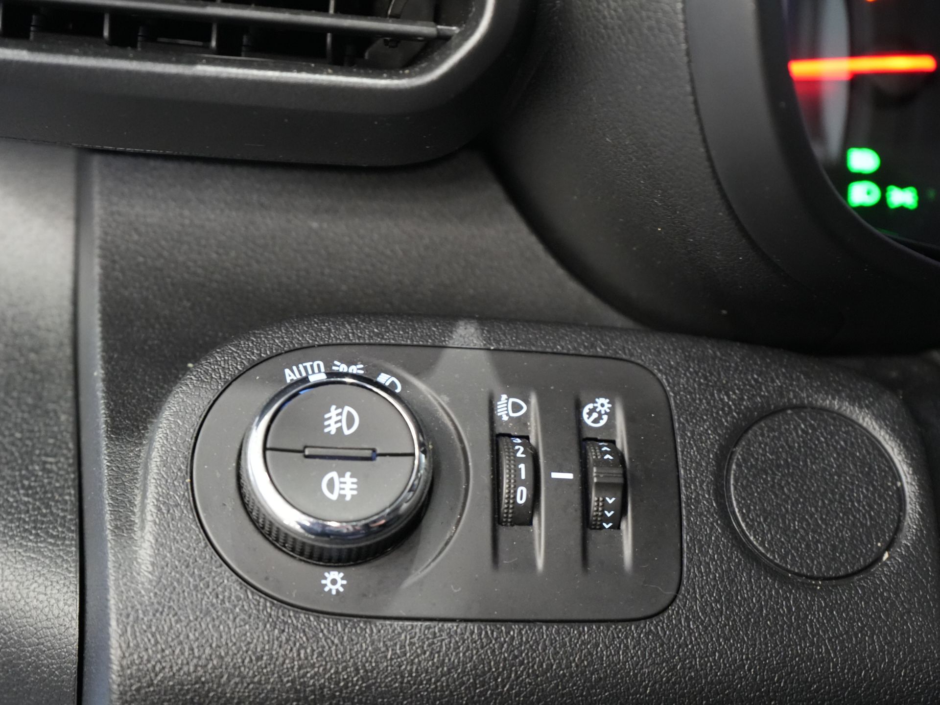 Opel Combo Bestelbus 1.5CDTi 100 pk L2 BPM VRIJ! NL Auto/ Carplay/ Sidebars/ Cruise/ Airco/ Trekhaak 16