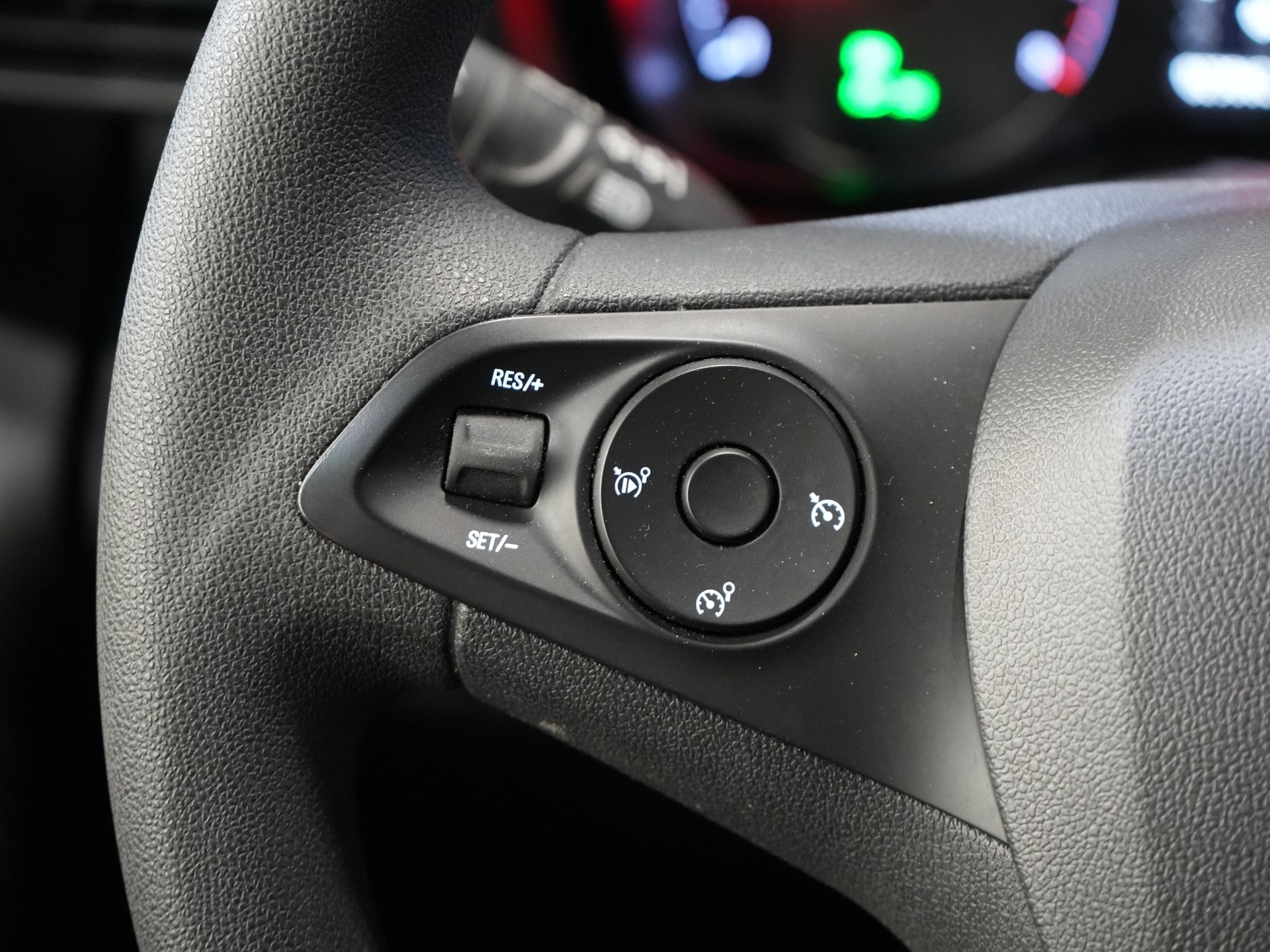Opel Combo Bestelbus 1.5CDTi 100 pk L2 BPM VRIJ! NL Auto/ Carplay/ Sidebars/ Cruise/ Airco/ Trekhaak 18