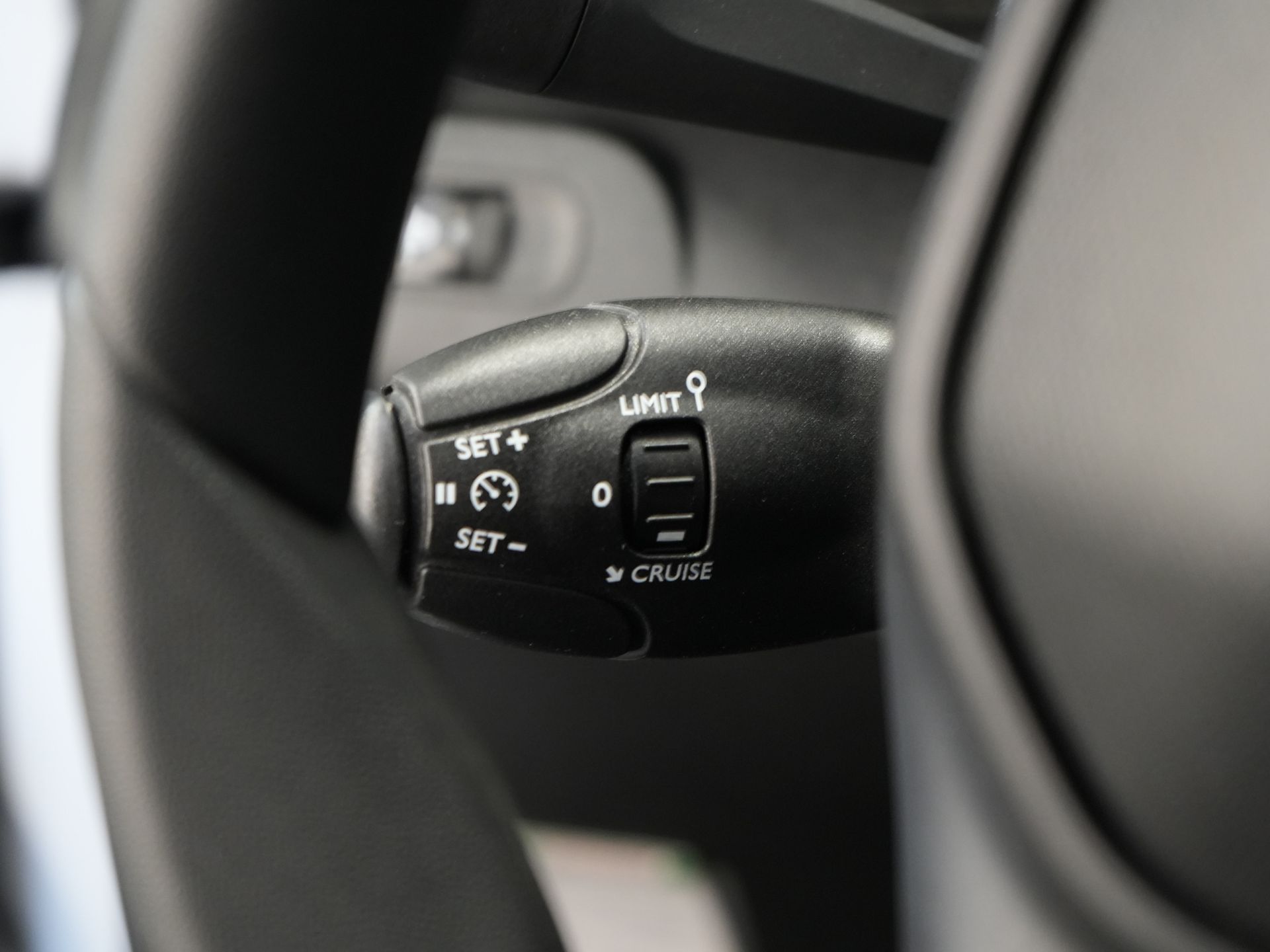 Peugeot Partner Bestelbus 1.5 HDi 100 pk BPM VRIJ Ready2Go 3Pers./ Carplay/ Airco/ Cruise/ Camera/ PDC 17