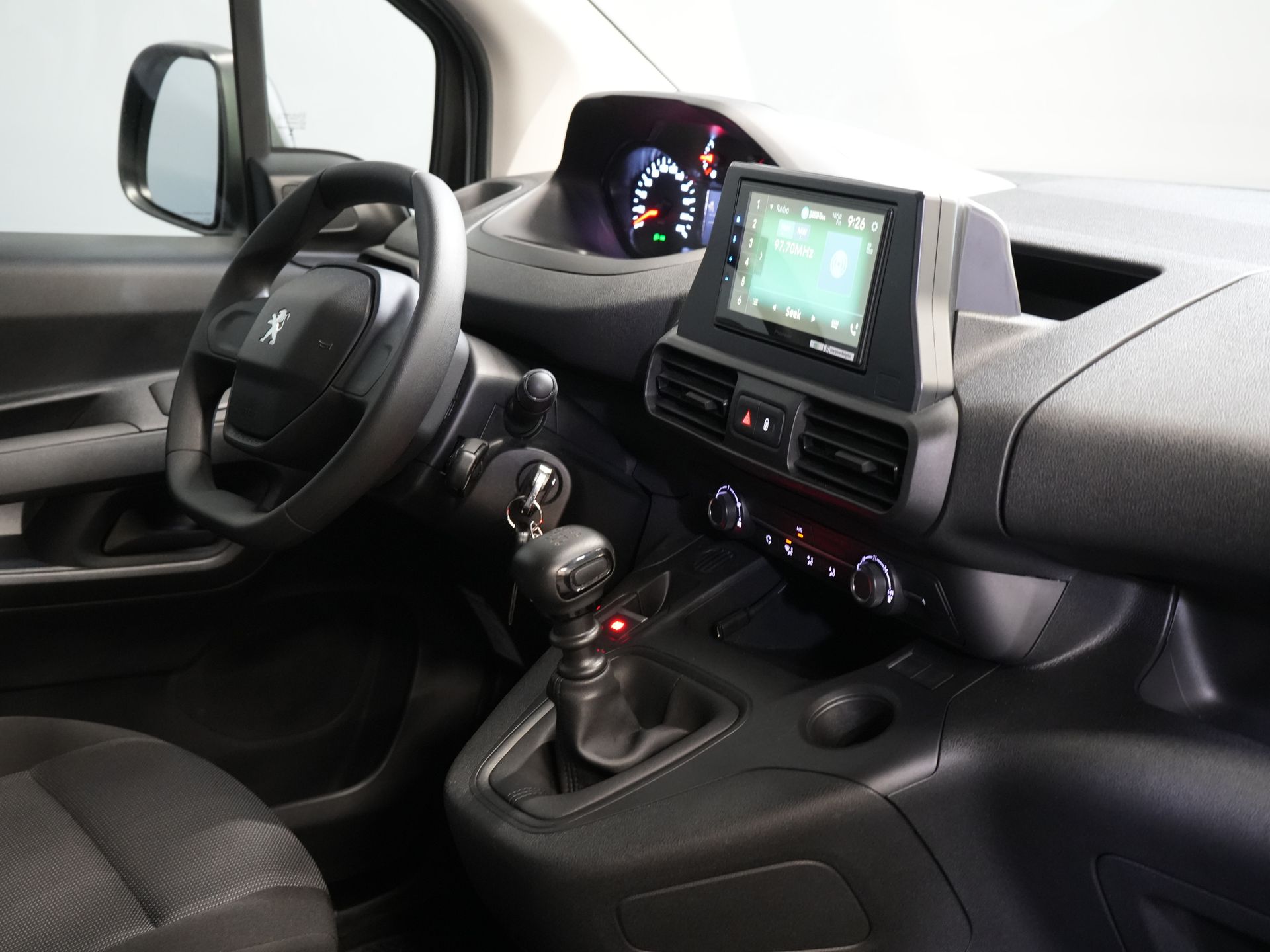 Peugeot Partner Bestelbus 1.5 HDi 100 pk BPM VRIJ Ready2Go 3Pers./ Carplay/ Airco/ Cruise/ Camera/ PDC 2